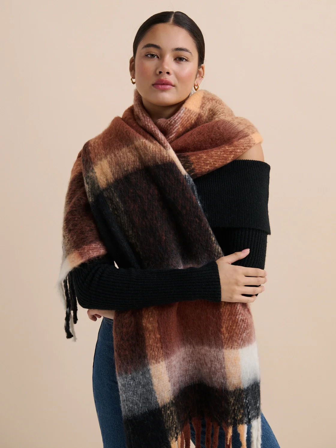 Crush Checkered Fluffy Scarf