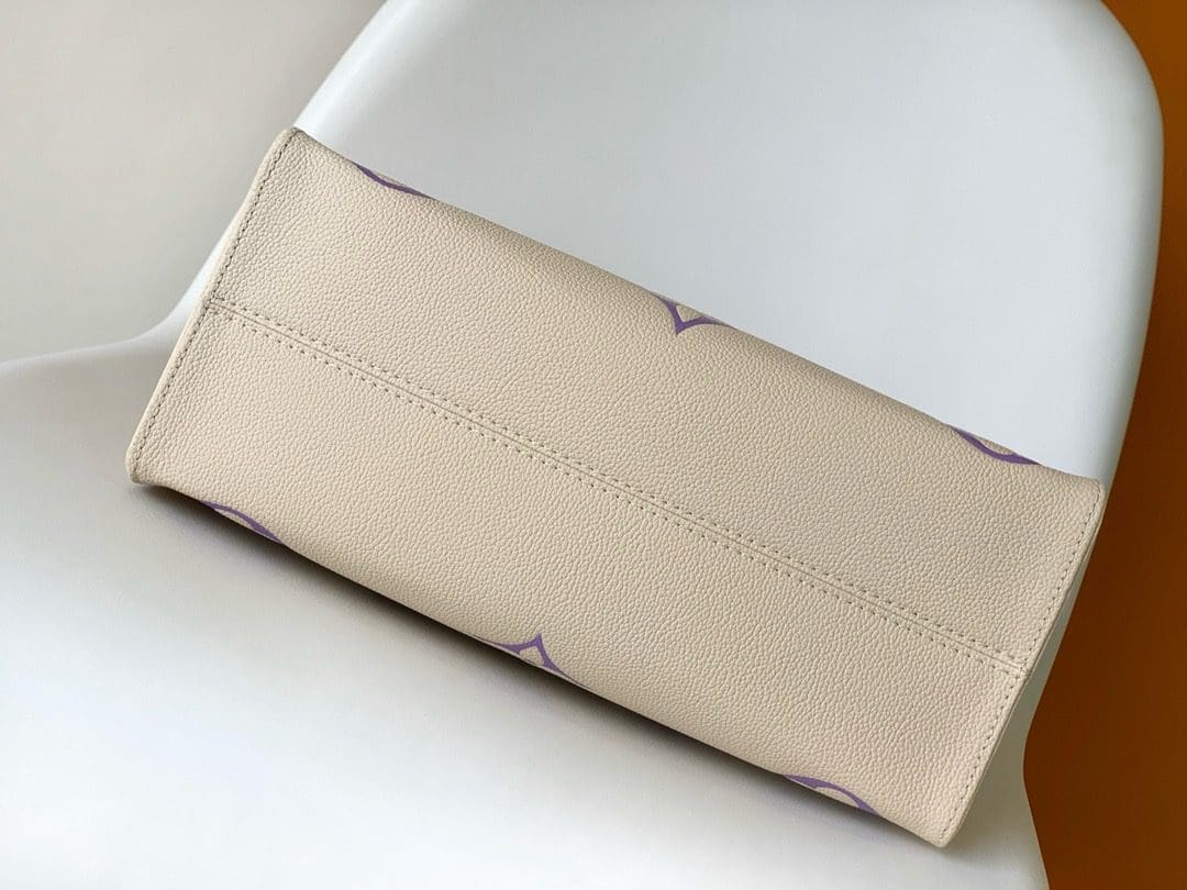 Louis Vuitton OnTheGo MM M23937 - FrasersFashion