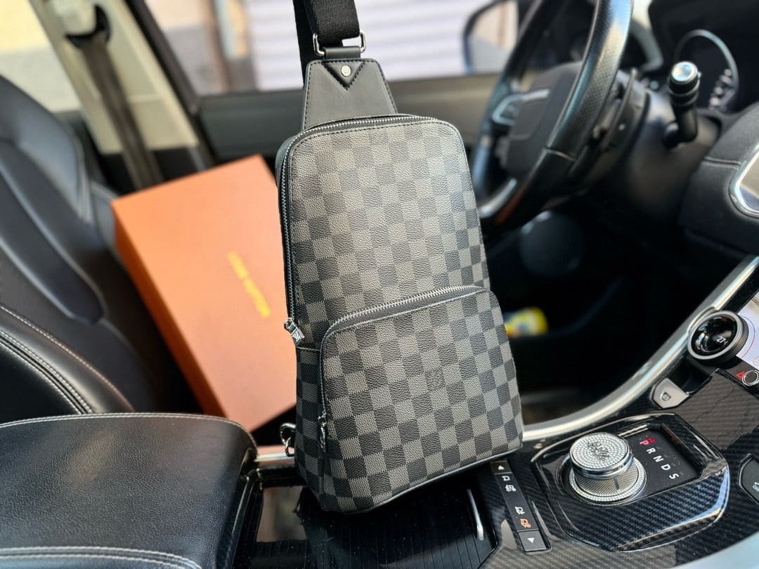 Louis Vuitton Avenue Slingbag N41719 - FrasersFashion