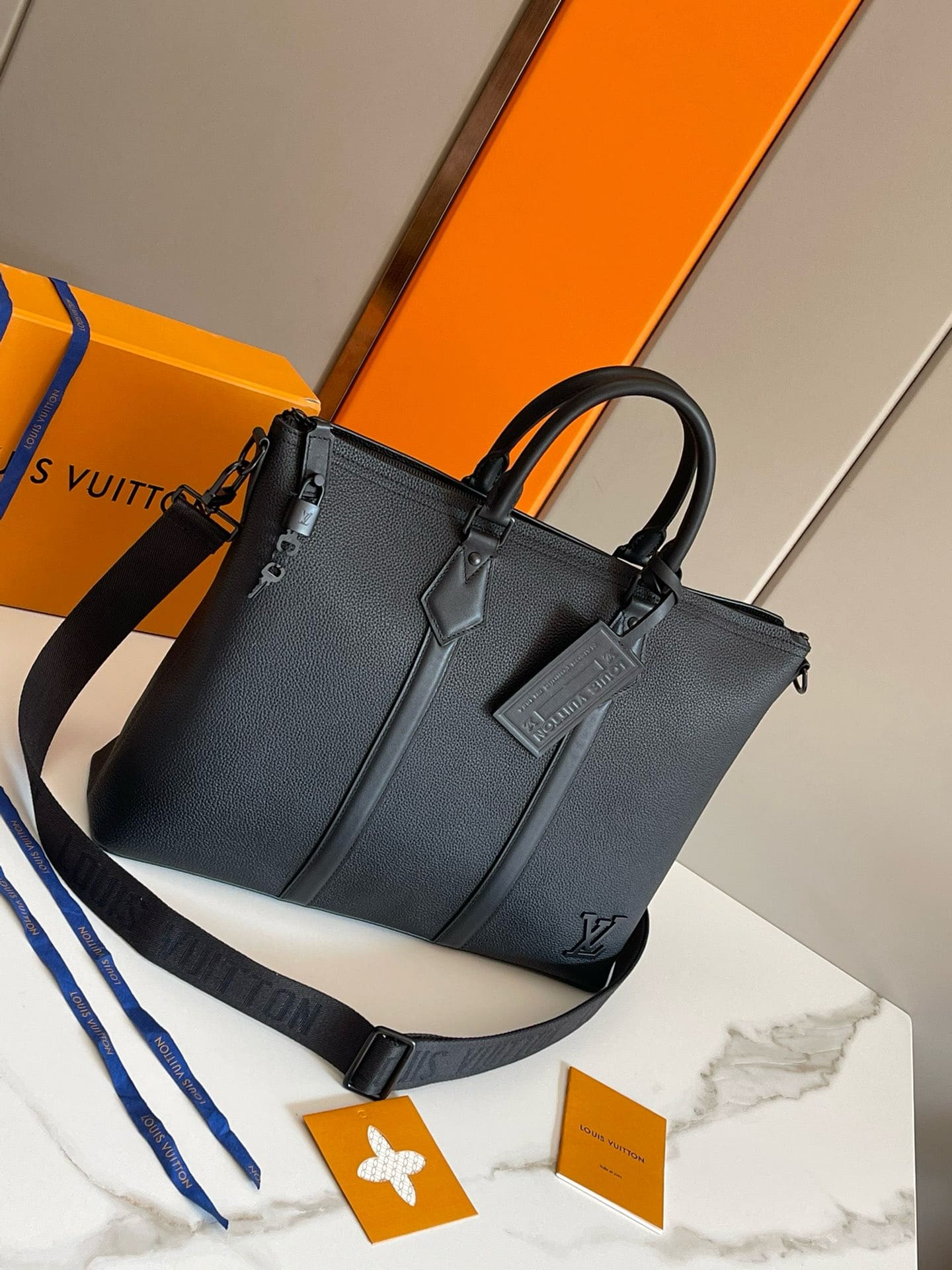 Louis Vuitton M59158 LOCK IT TOTE - FrasersFashion