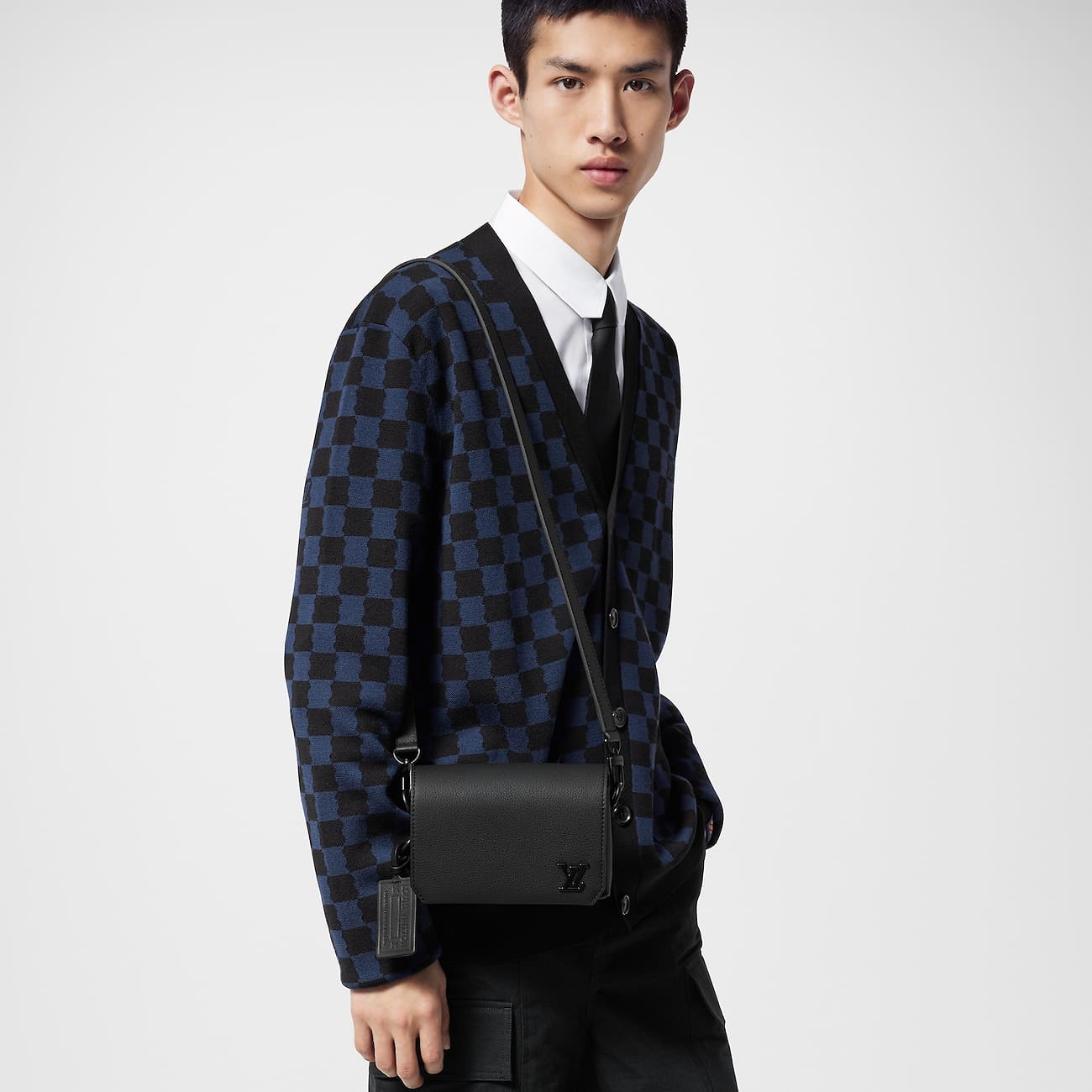 Louis Vuitton M82085 Fastline Wearable Wallet - FrasersFashion