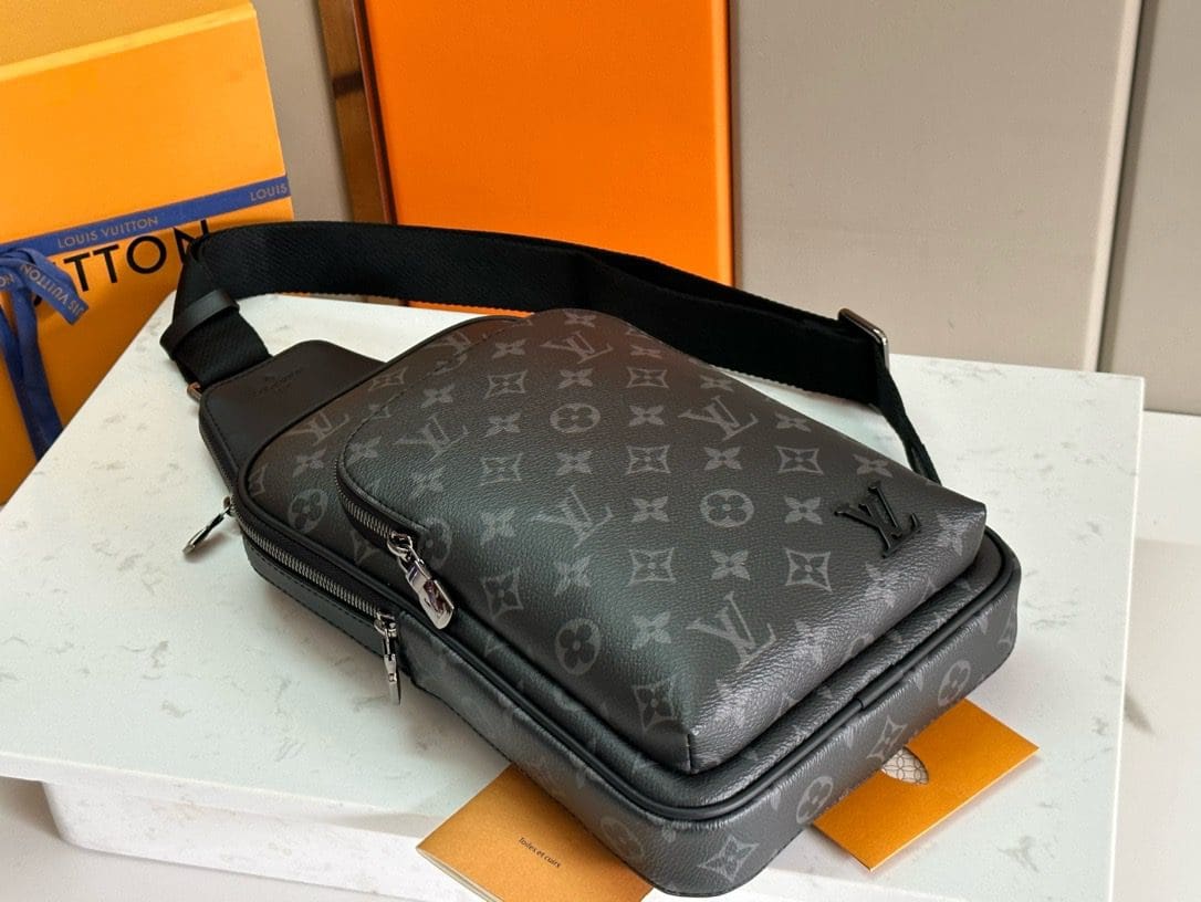 Louis Vuitton M47137 Avenue Slingbag - FrasersFashion