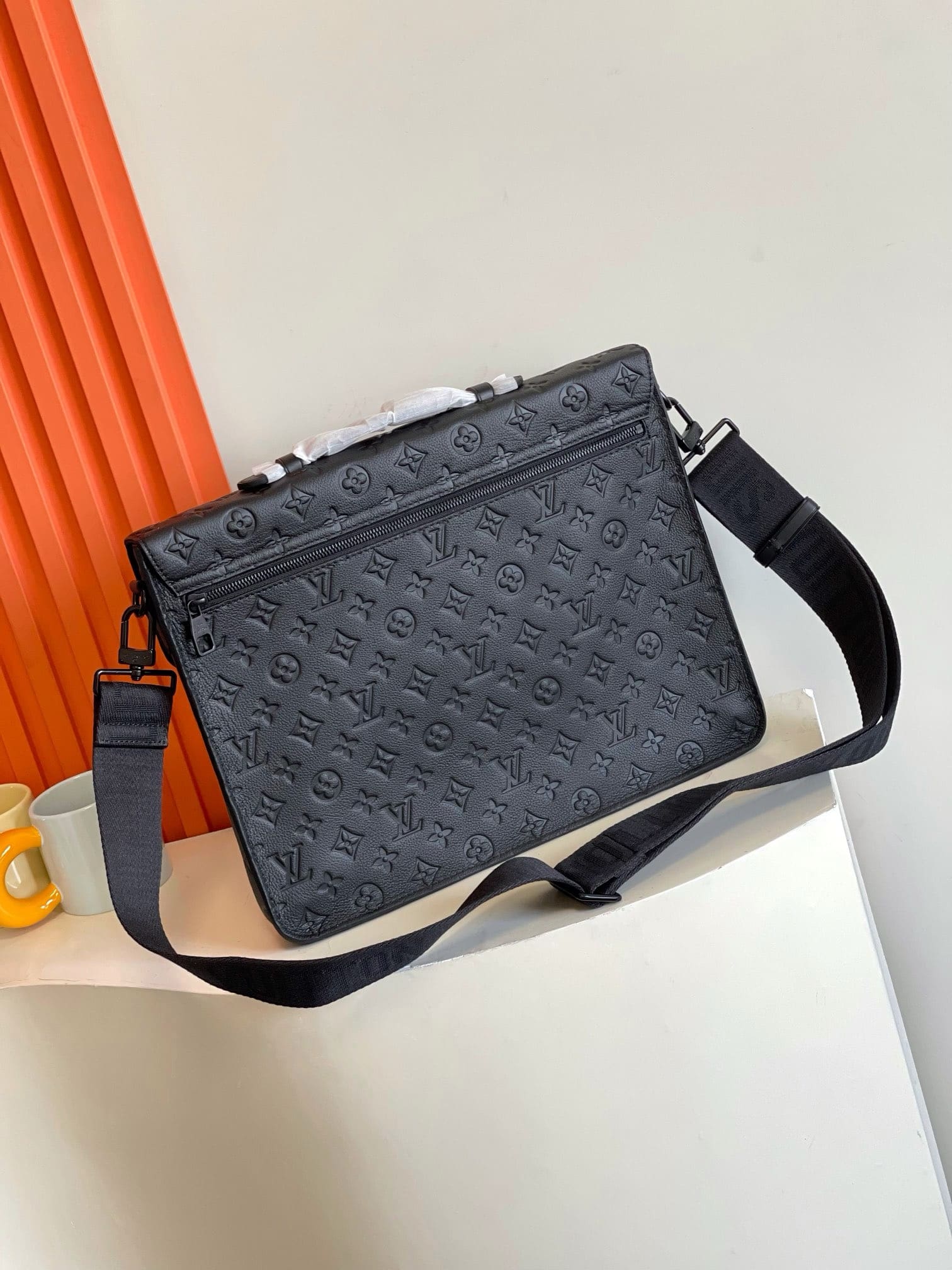 Louis Vuitton M20835 S-Lock Briefcase - FrasersFashion