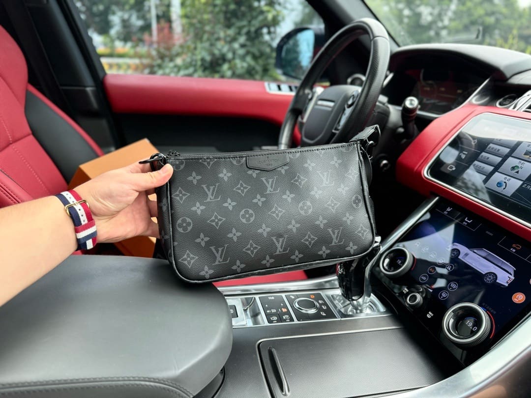 Louis Vuitton M11741 Pochette Accessoire XL - FrasersFashion