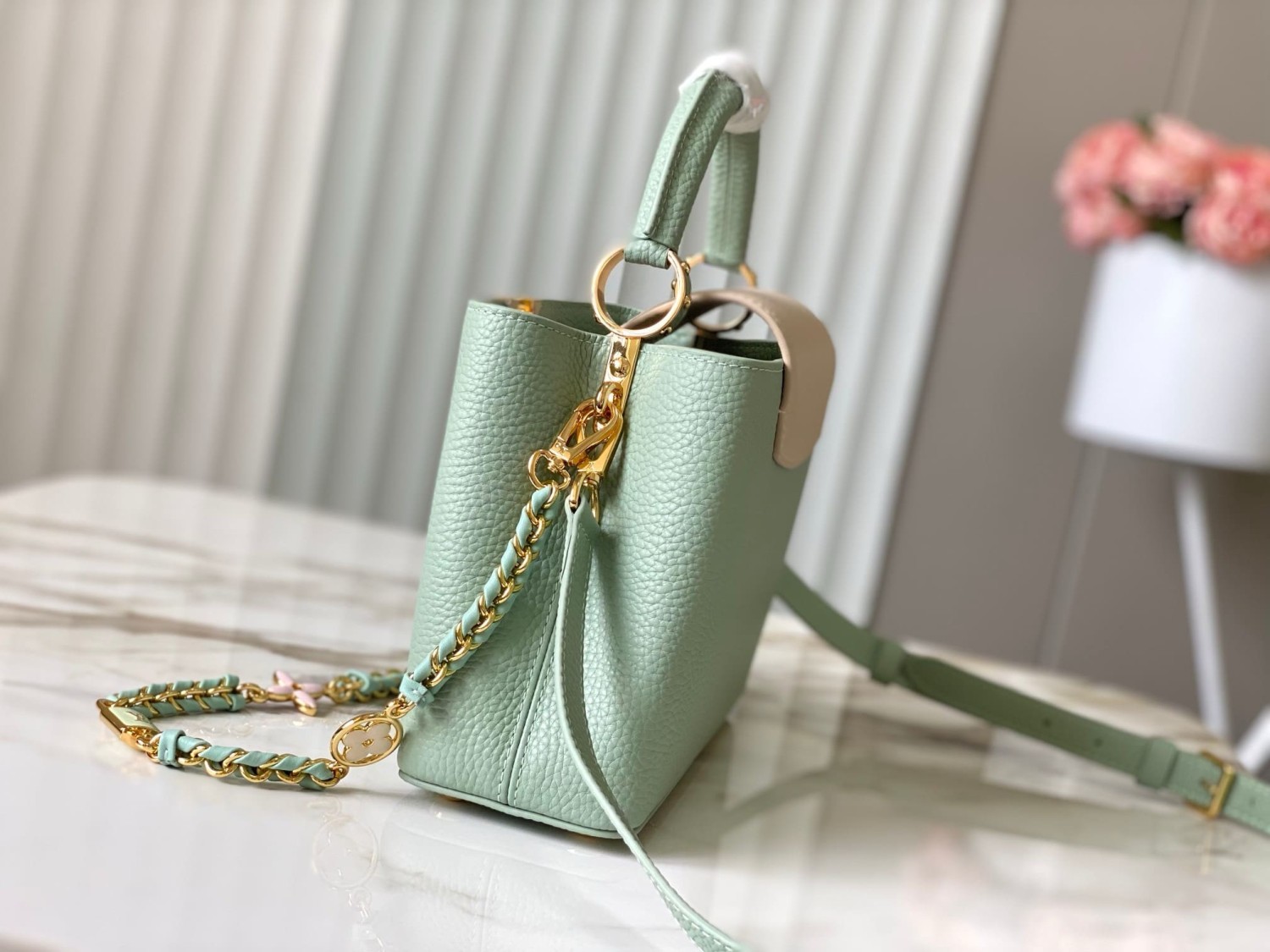 Louis Vuitton M24471 Capucines BB - FrasersFashion
