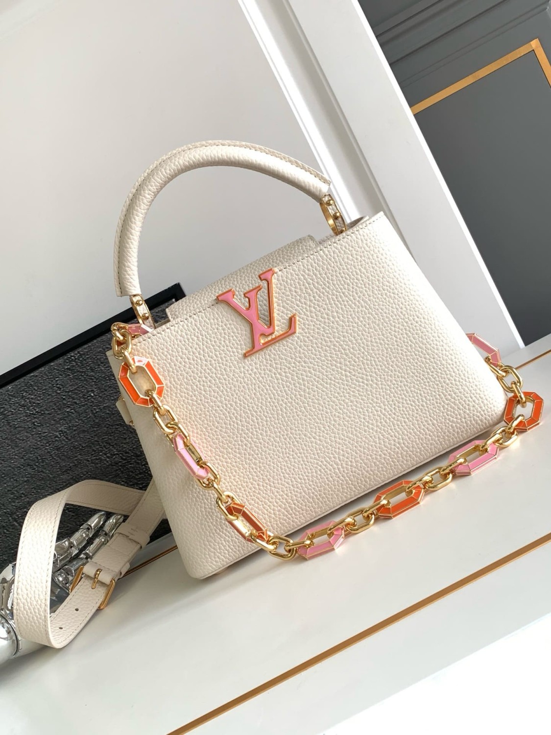 Louis Vuitton M24684 CAPUCINES BB BAG - FrasersFashion