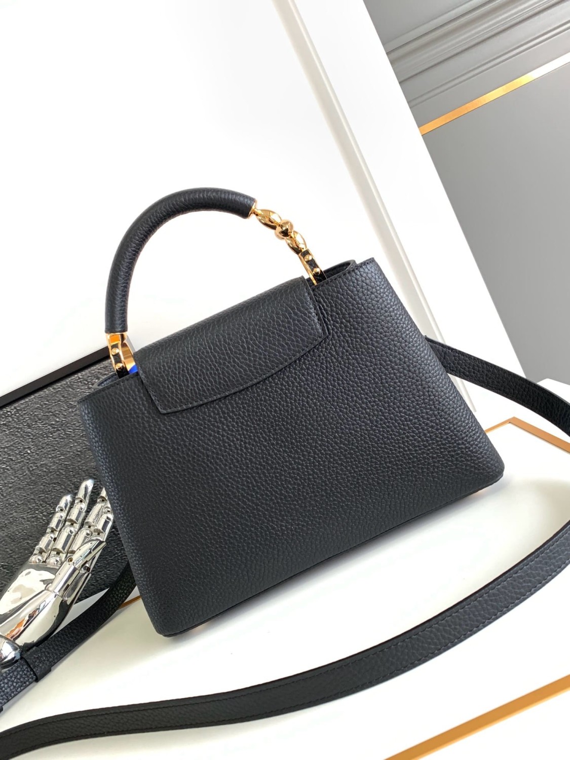 Louis Vuitton M24698 Capucines BB - FrasersFashion
