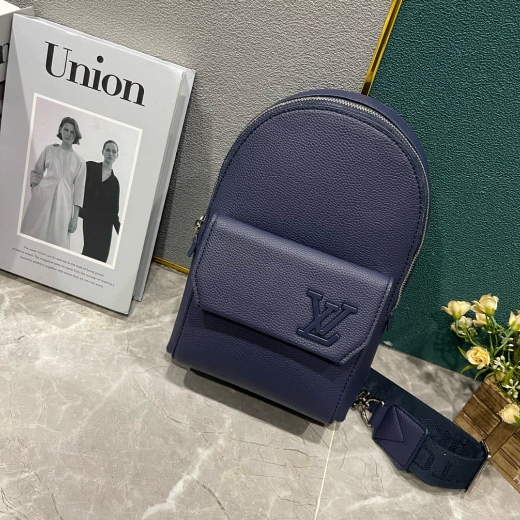 Louis Vuitton M11601 Pilot Slingbag - FrasersFashion