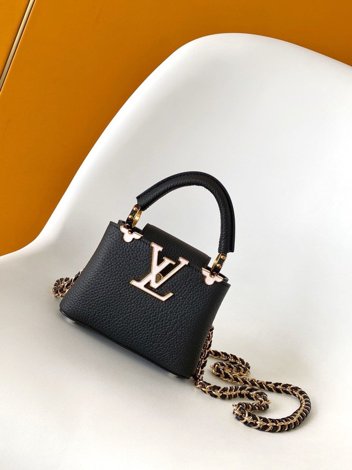 Louis Vuitton M10166 Capucines Nano - FrasersFashion