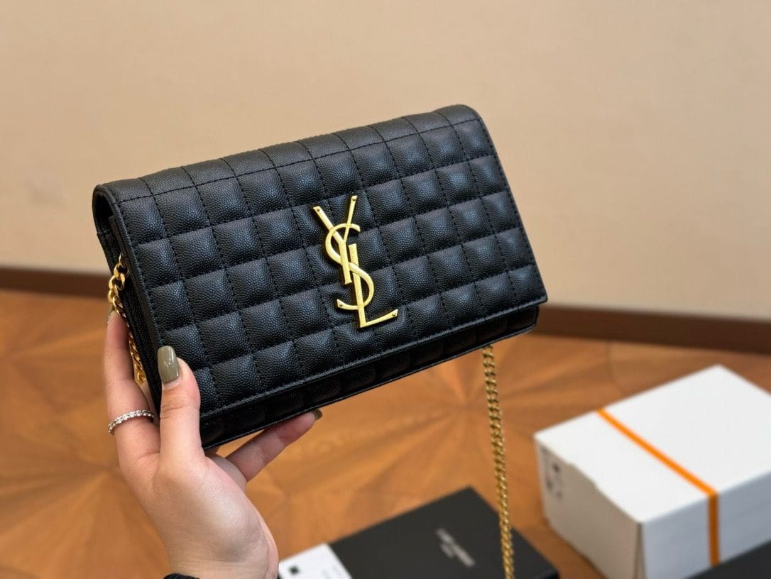 SAINT LAURENT LAMBSKIN CASSANDRE CHAIN WALLET - FrasersFashion