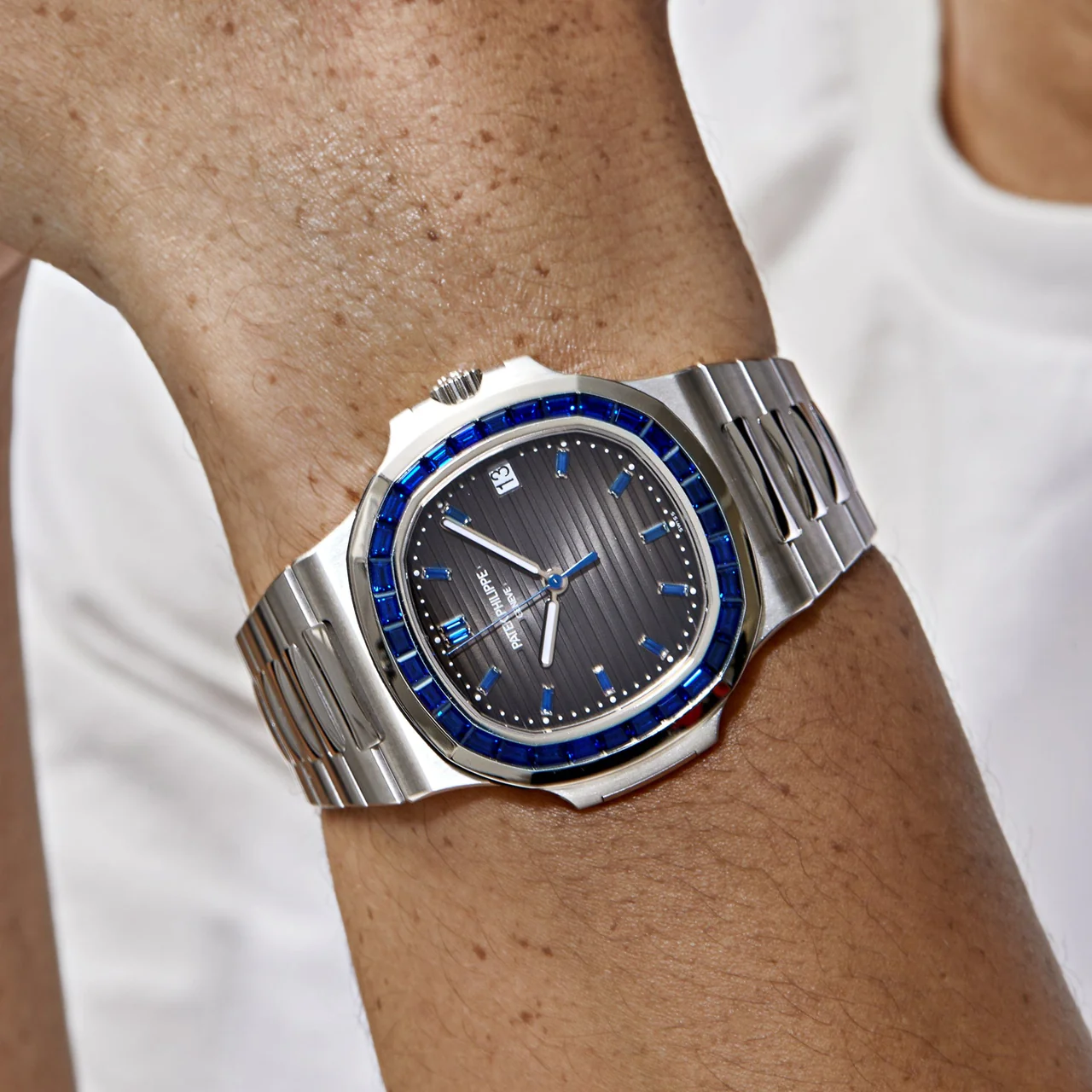 Patek Philippe Nautilus 5711/111P-001 Platinum Blue Sapphire - FrasersFashion