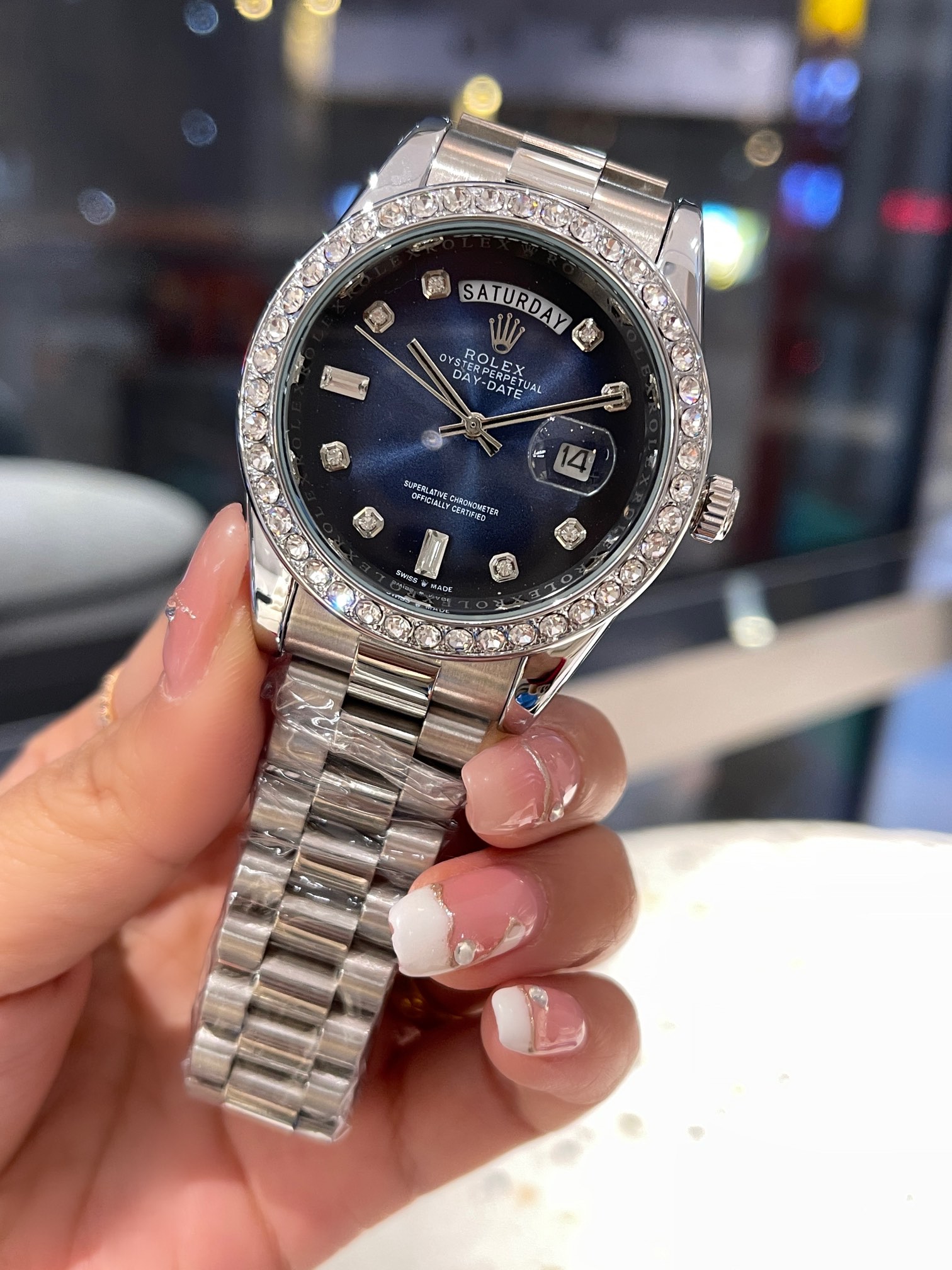 DAY-DATE WATCH SILVER DIAL DIAMOND DIAL WATCH - FrasersFashion