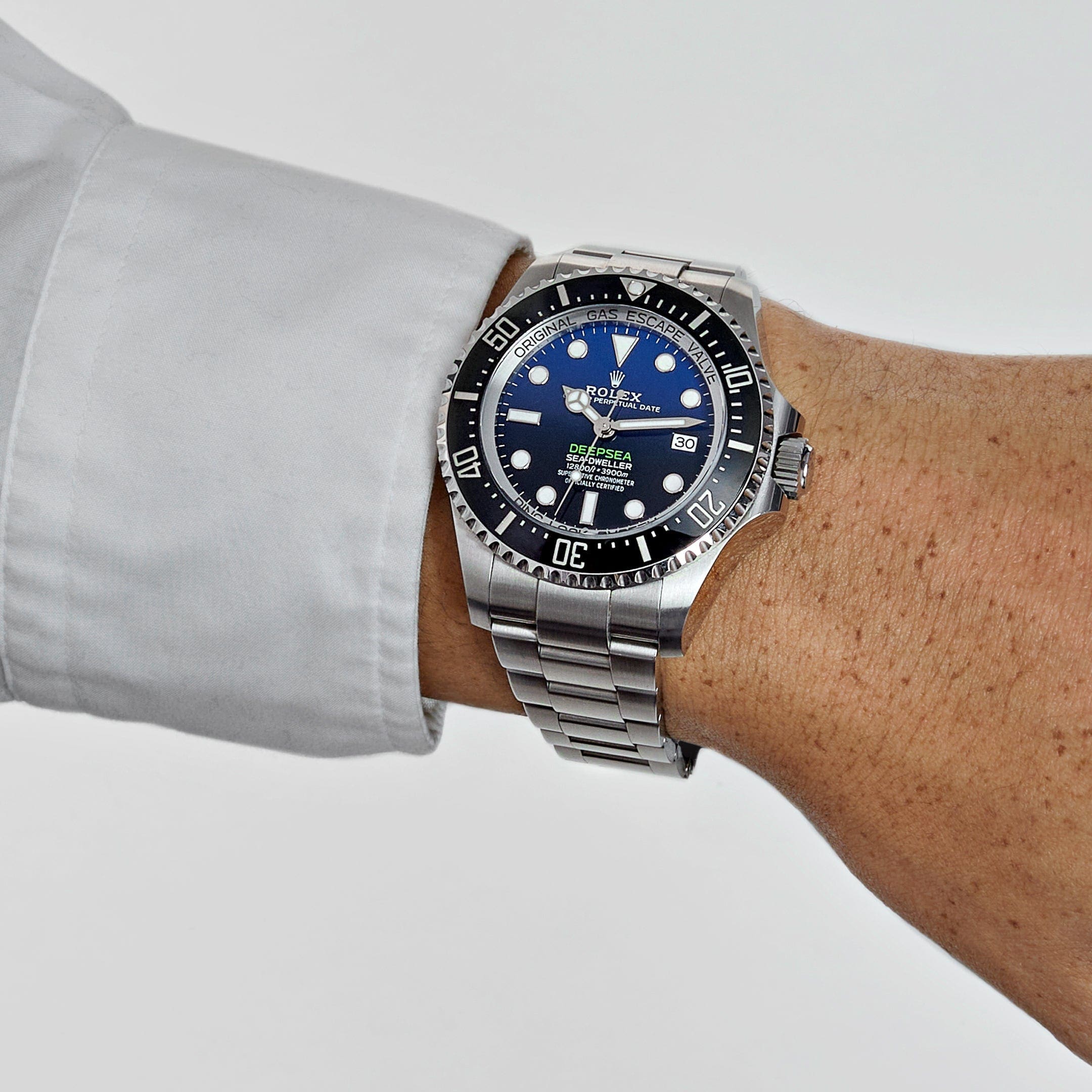 Rolex Deepsea Sea-Dweller 116660 ??James Cameron?? Blue Dial (2015) - FrasersFashion