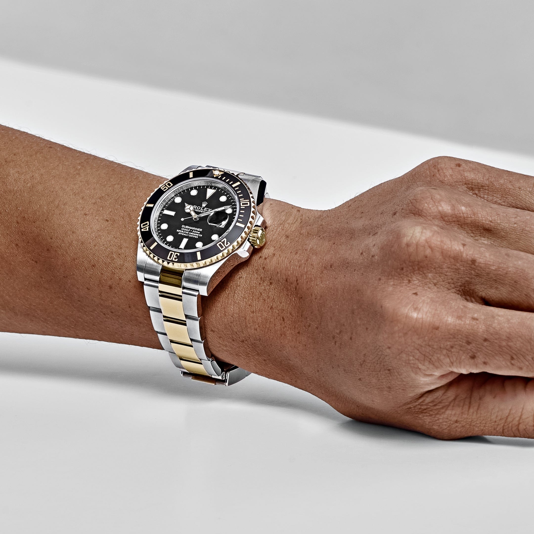 Rolex Submariner Date 126613LN Stainless Steel Yellow Gold Black Dial (2024) - FrasersFashion