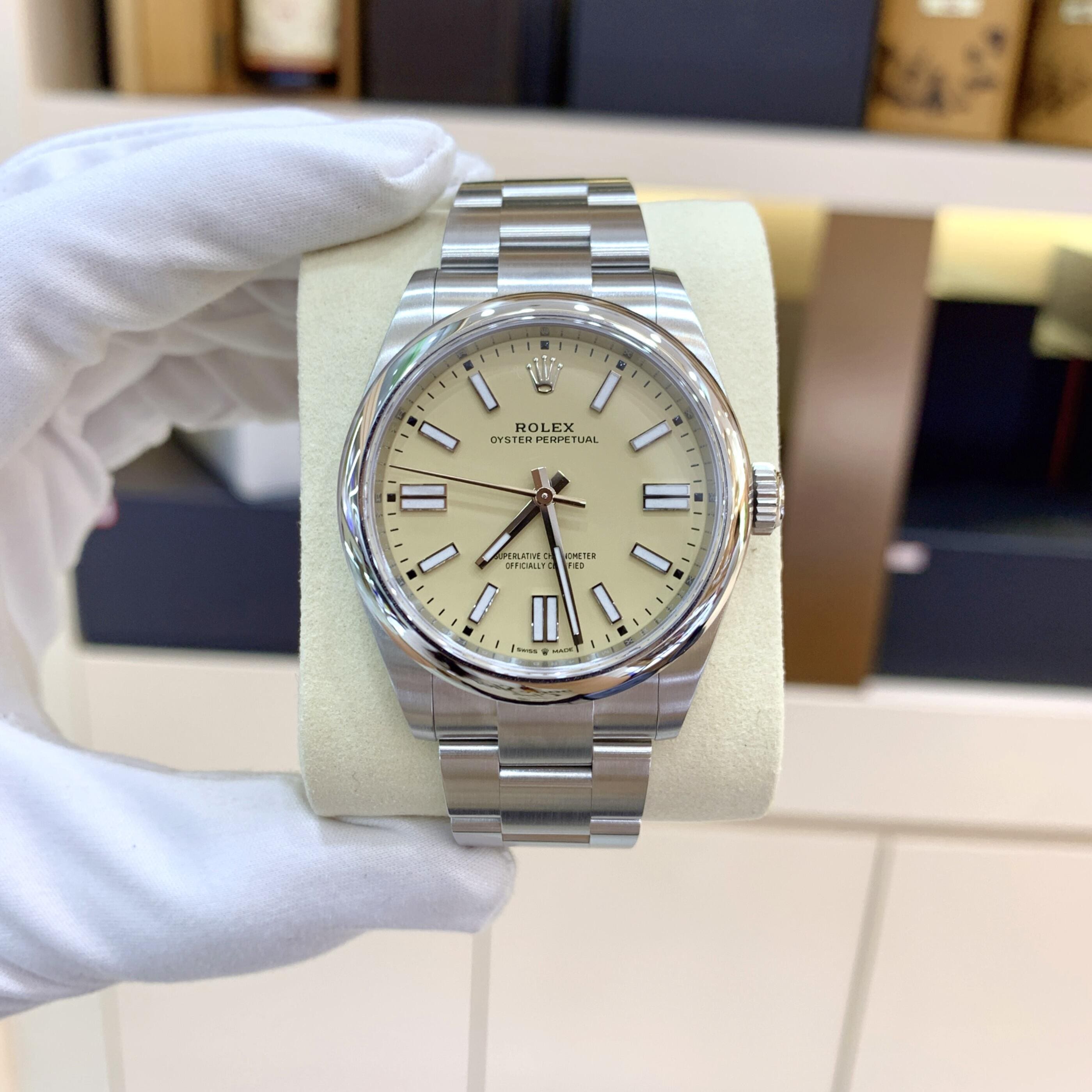 Rolex Oyster Perpetual 41 134300 Stainless Steel Dial Beige Dial (2025) - FrasersFashion