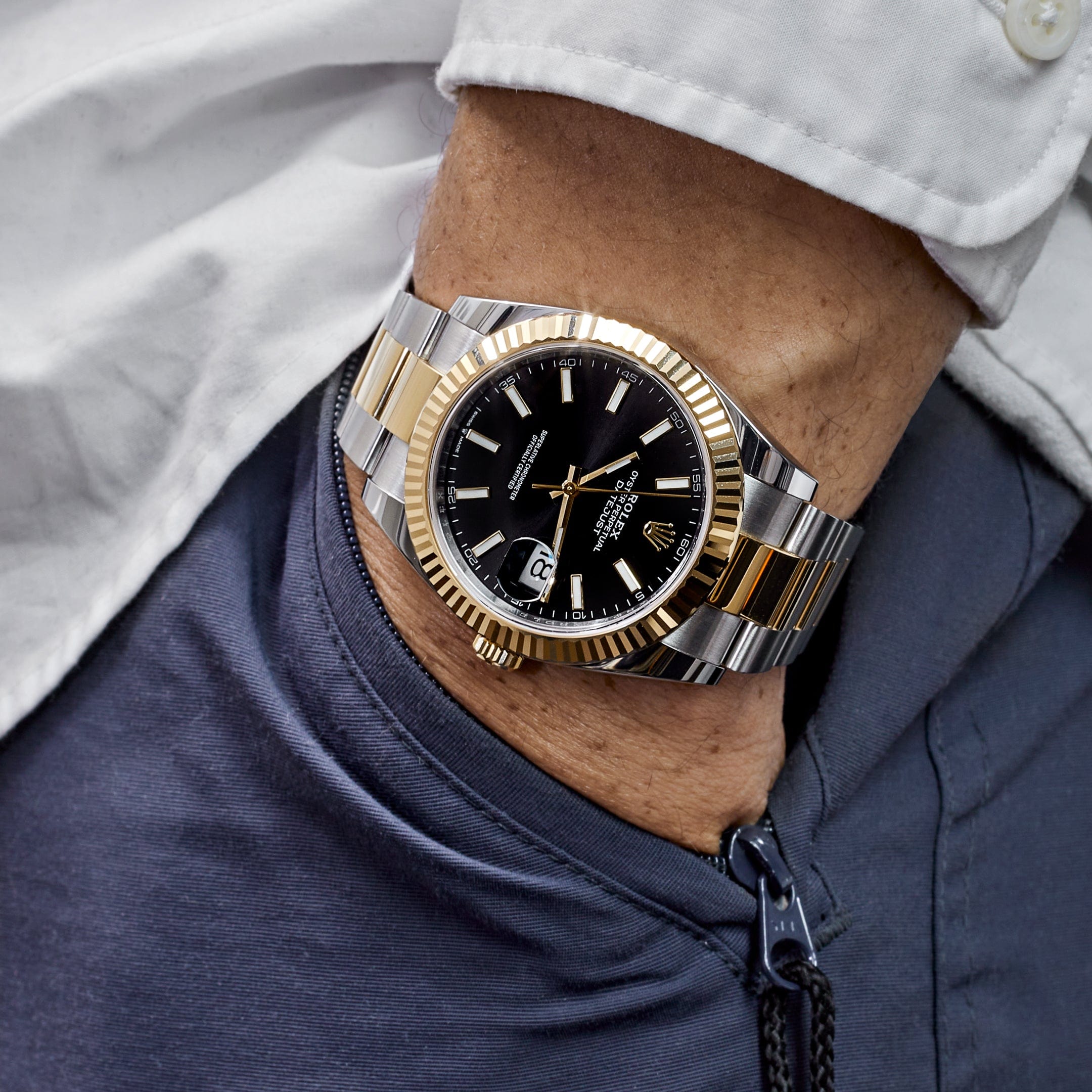Rolex Datejust 41 126333 Yellow Gold Stainless Steel Black Dial Oyster (2024) - FrasersFashion