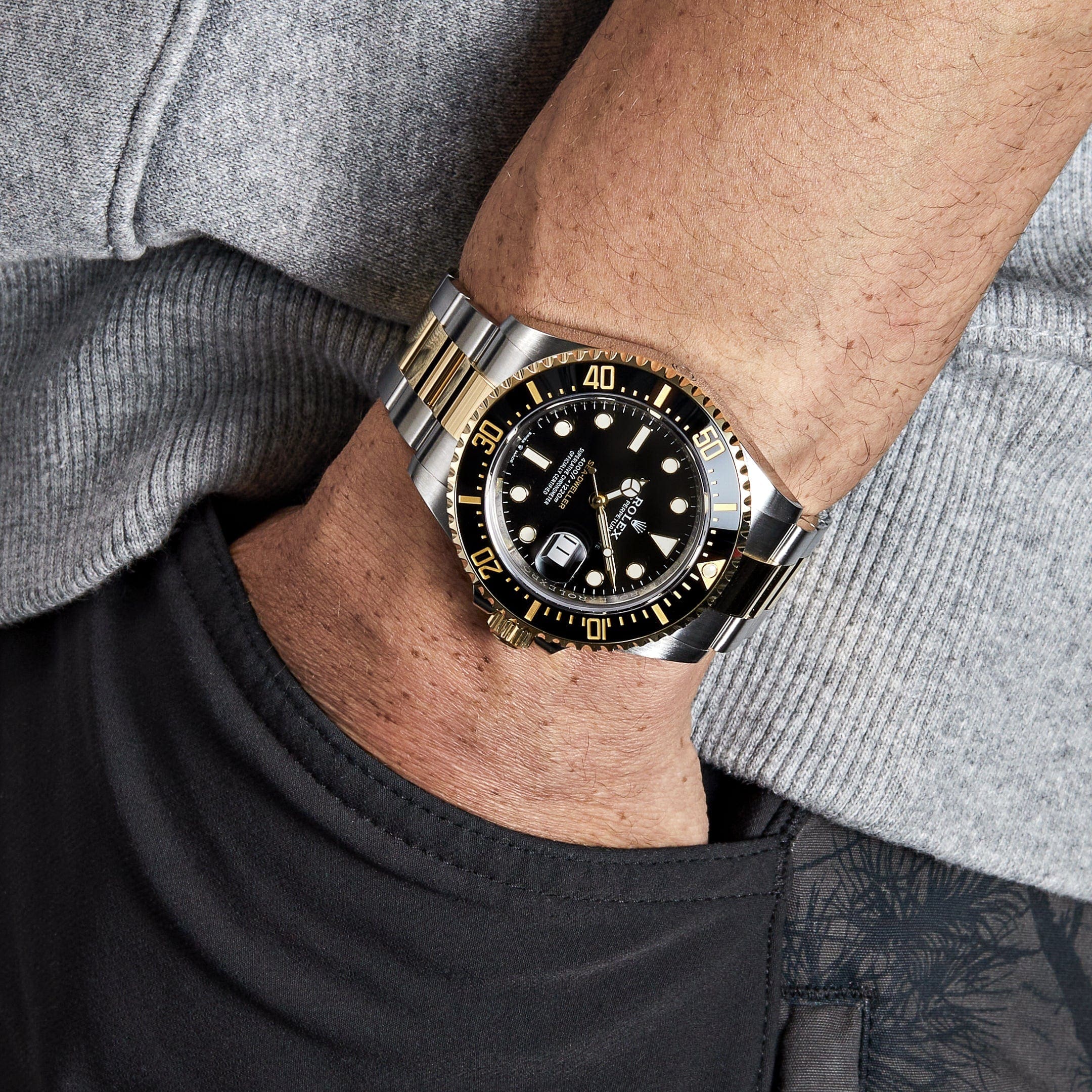 Rolex Sea-Dweller 126603 Stainless Steel Yellow Gold Black Dial (2019) - FrasersFashion
