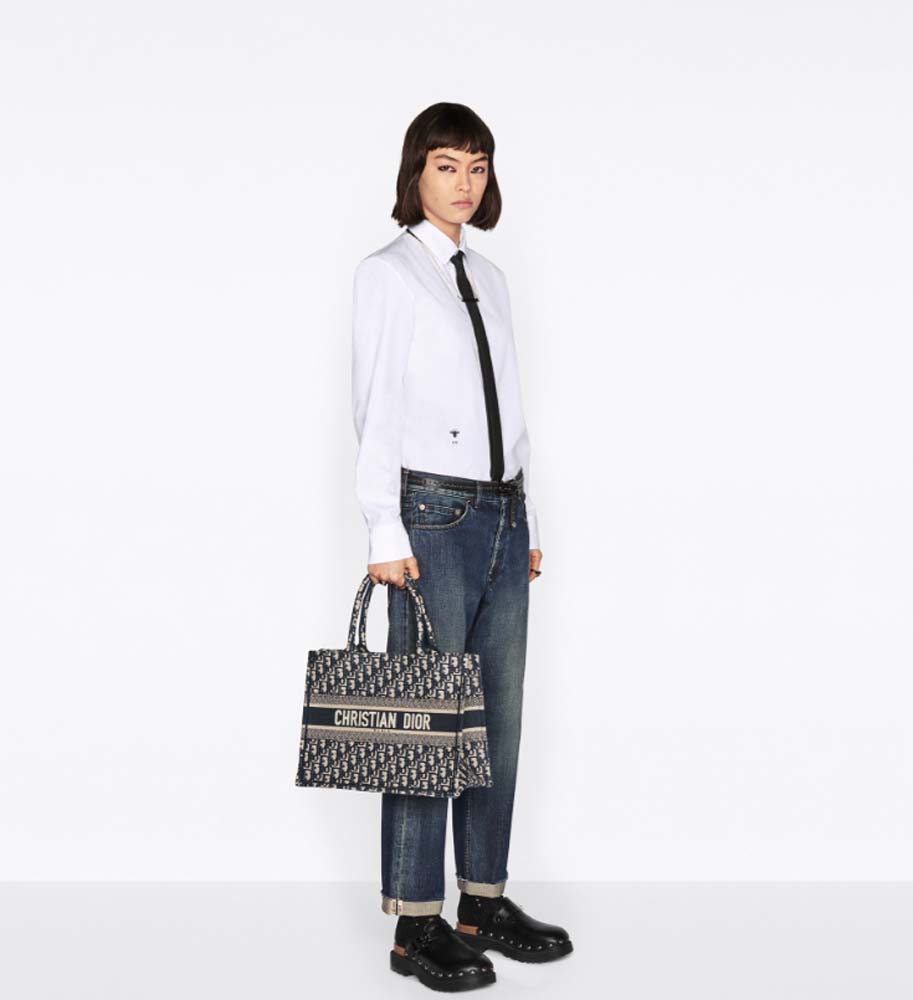 MEDIUM  BOOK TOTE - FrasersFashion