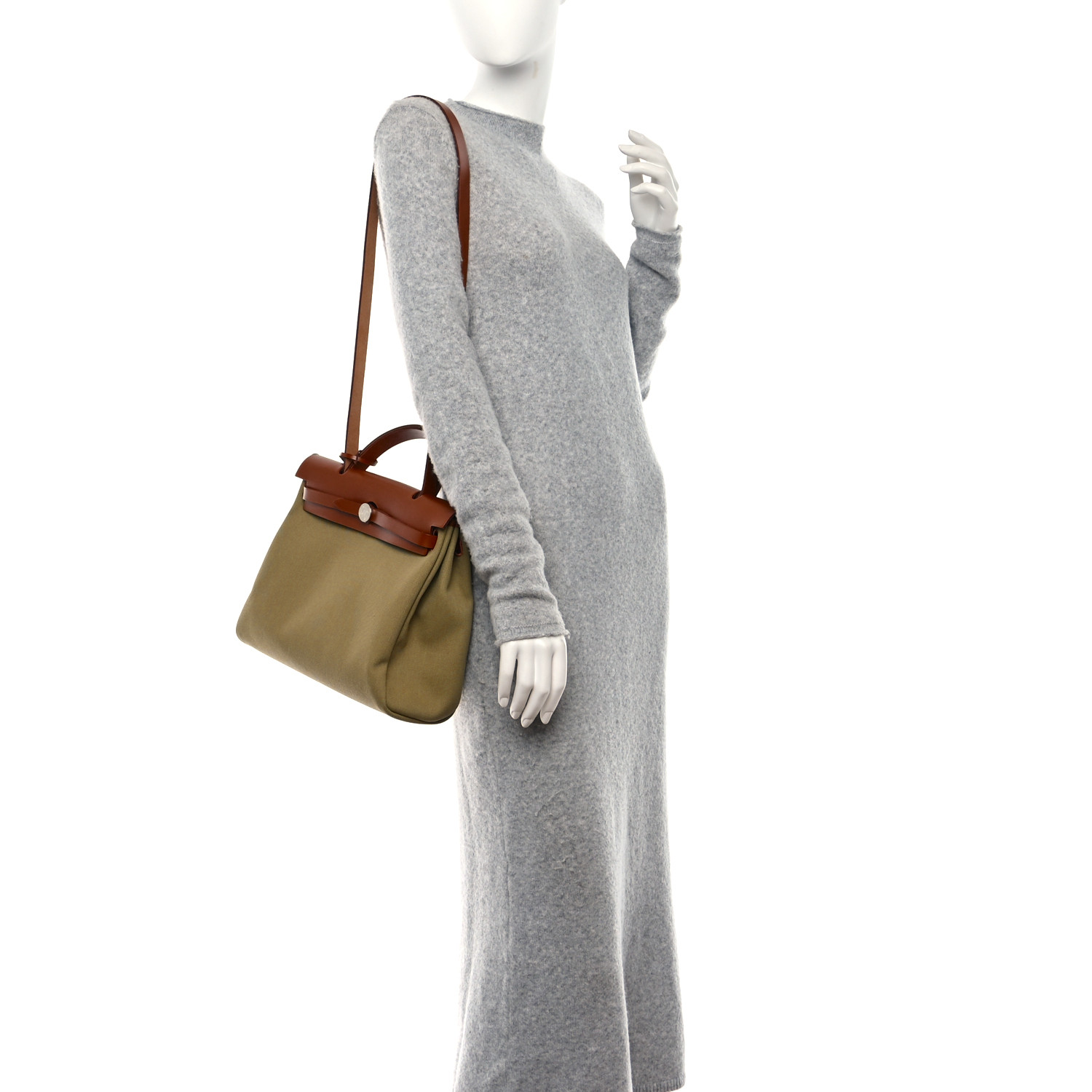 Military Toile Vache Hunter Herbag Zip Retourne 31 PM Poussiere Fauve - FrasersFashion