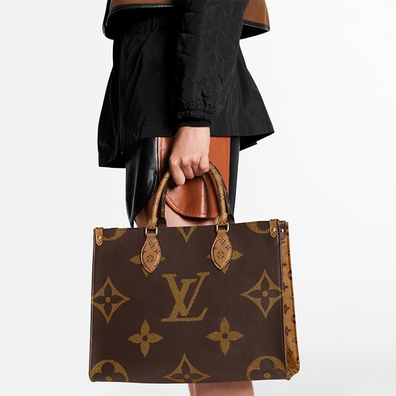 M45321 Onthego MM - FrasersFashion