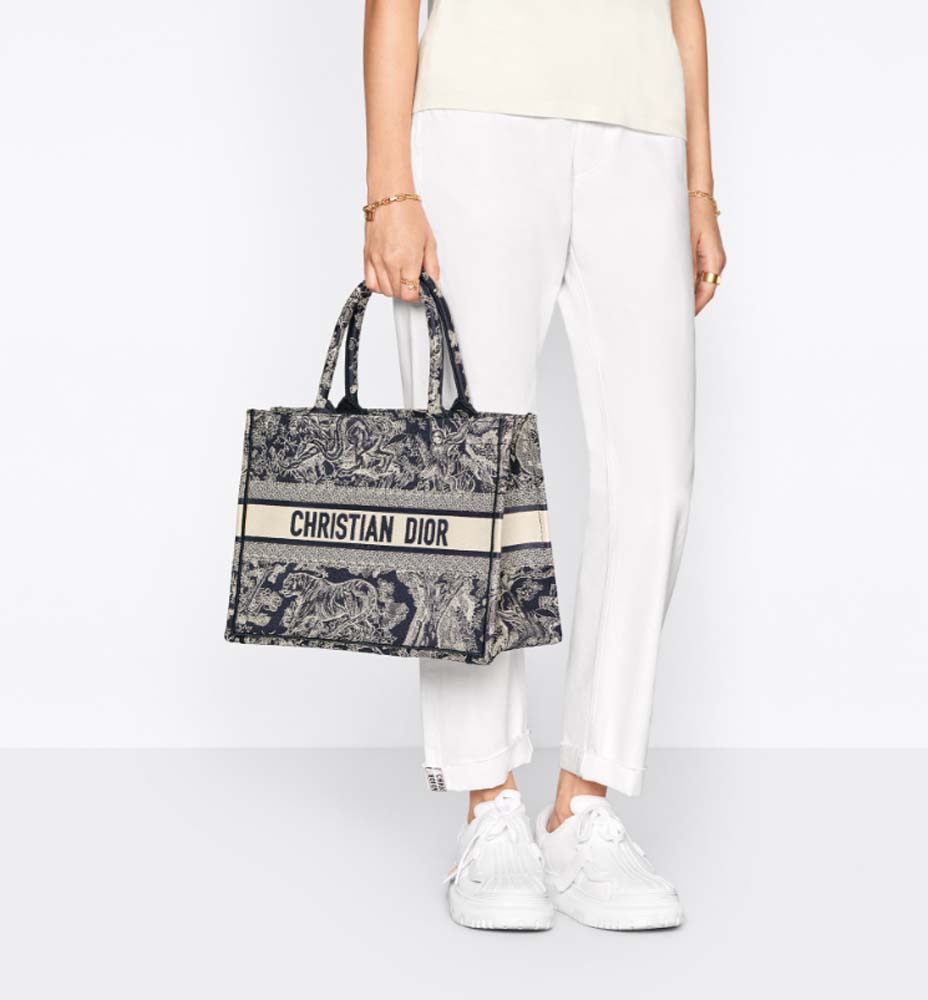 MEDIUM  BOOK TOTE - FrasersFashion