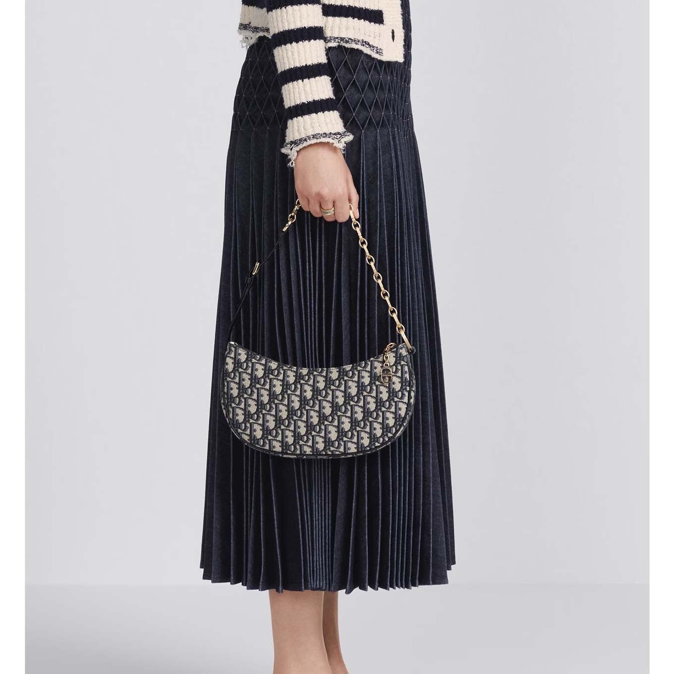 CD LOUNGE BAG - FrasersFashion