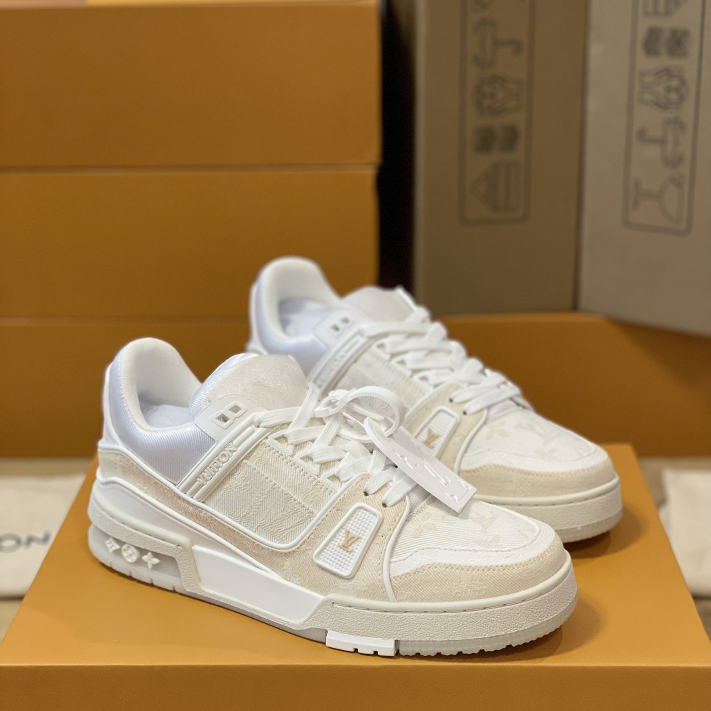 LVV Trainer fashion sports shoes 0724120301 - FrasersFashion