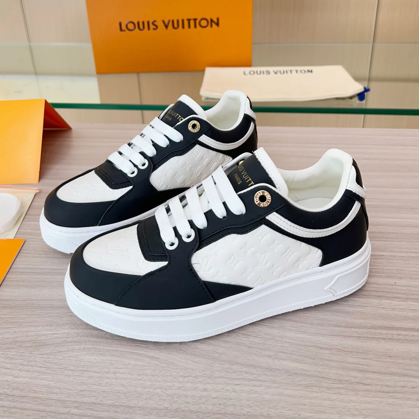 New fashion versatile sports white shoes 1024122007 - FrasersFashion