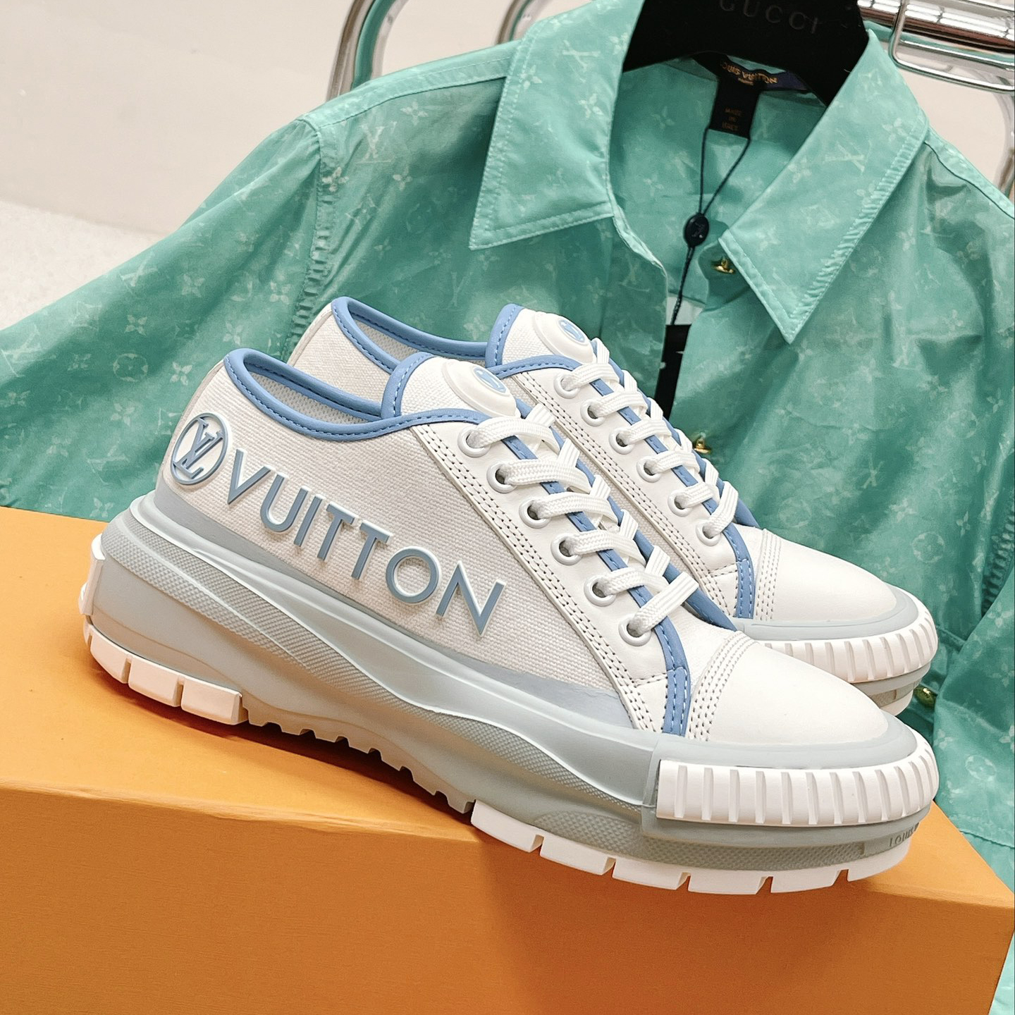 V fashion canvas rubber sole sneakers XC0723110319 - FrasersFashion