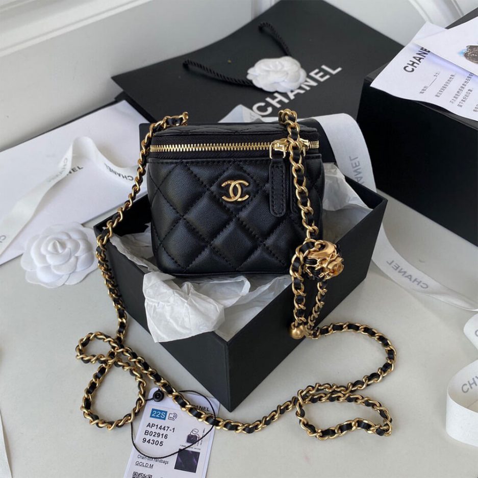 Chanel SMALL VANITY WITH CHAIN AP2198 - FrasersFashion