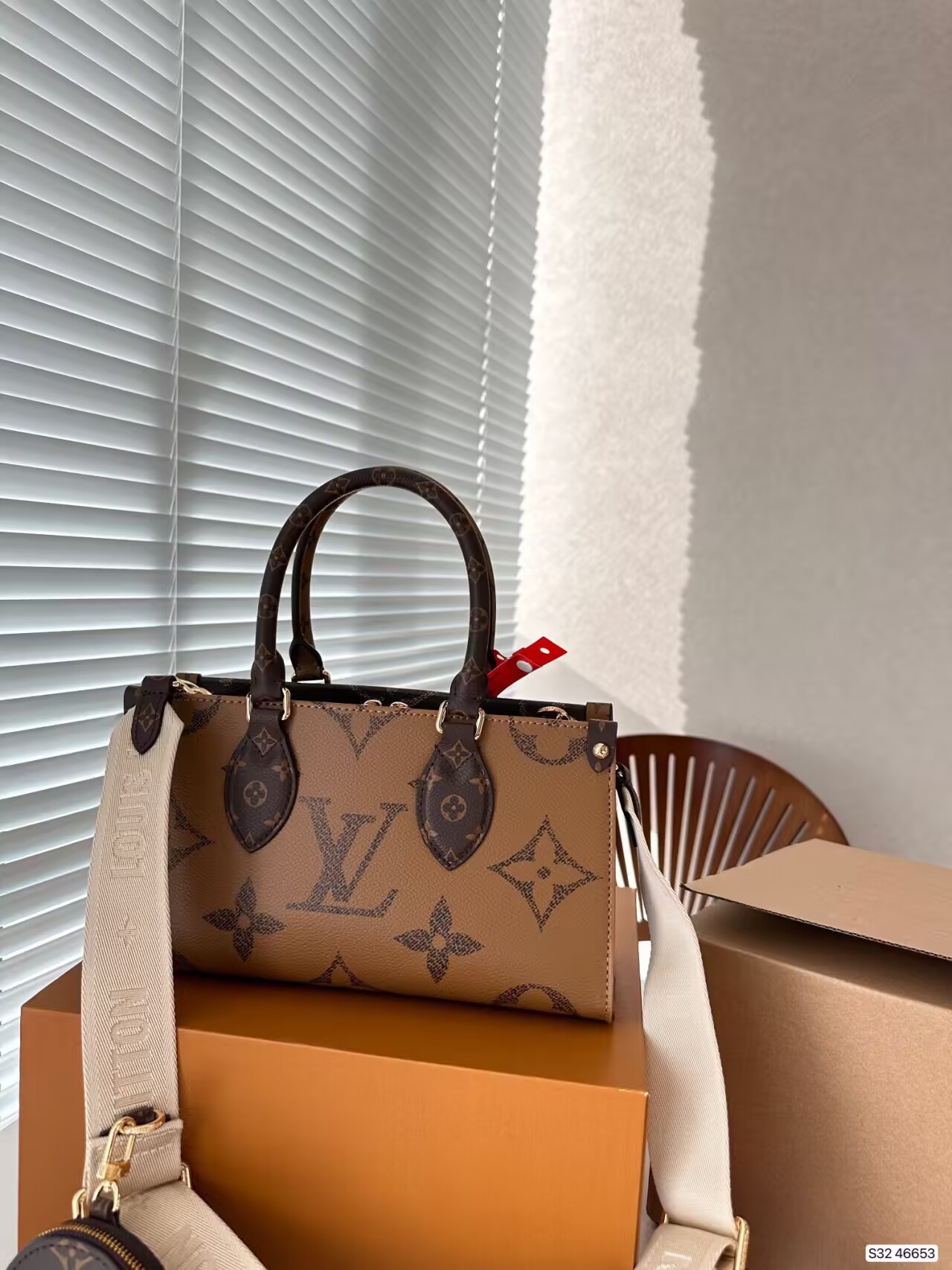 Louis Vuitton ONTHEGO EAST WEST handbag M46653 - FrasersFashion