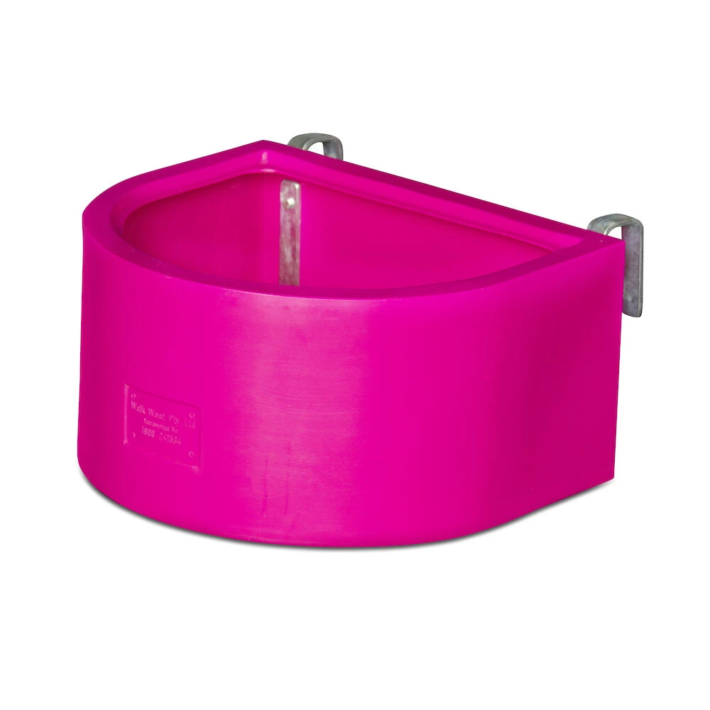 Equine D Feeder