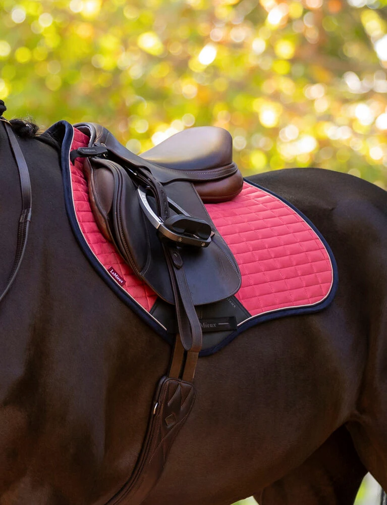 Suede Close Contact Square Saddle Pad