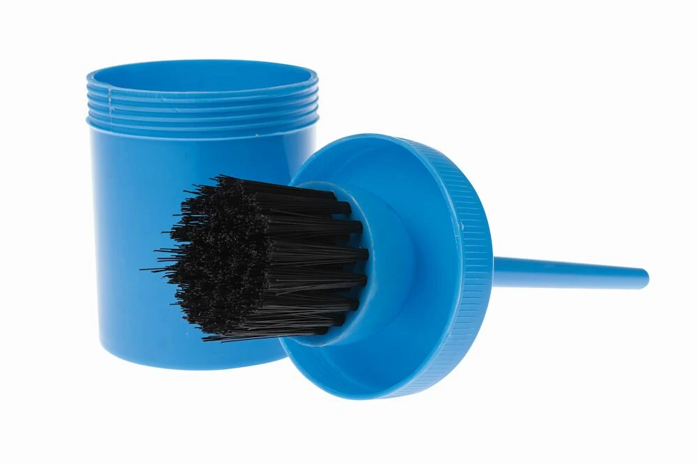 Brights Hoof Oil Brush & Bottle