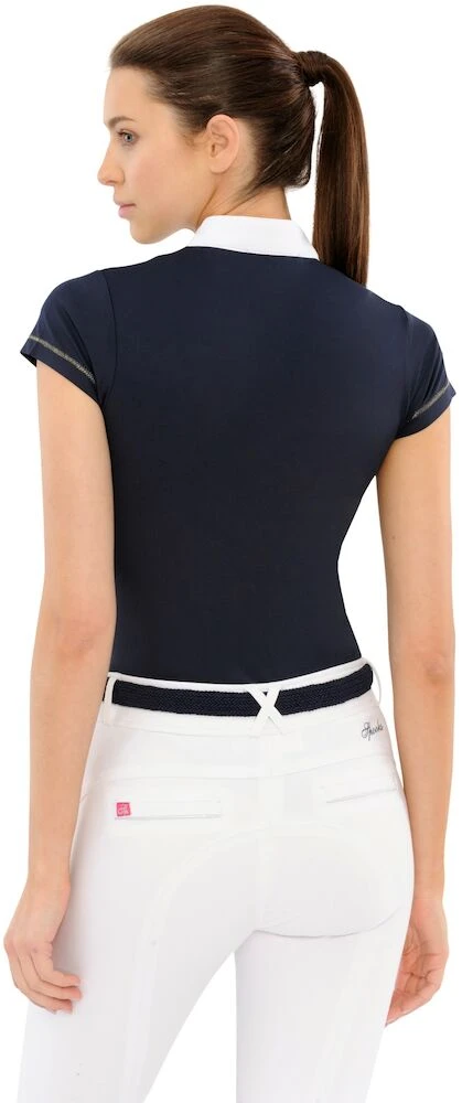 Abbigail Showshirt