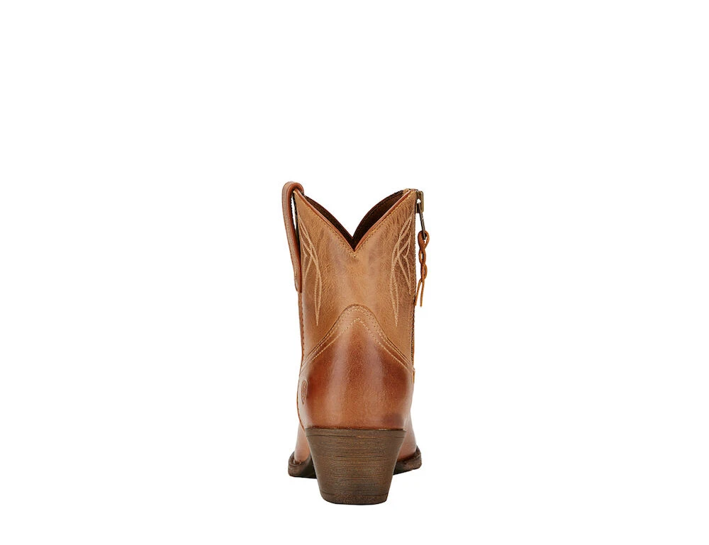 Womens Darlin Boots