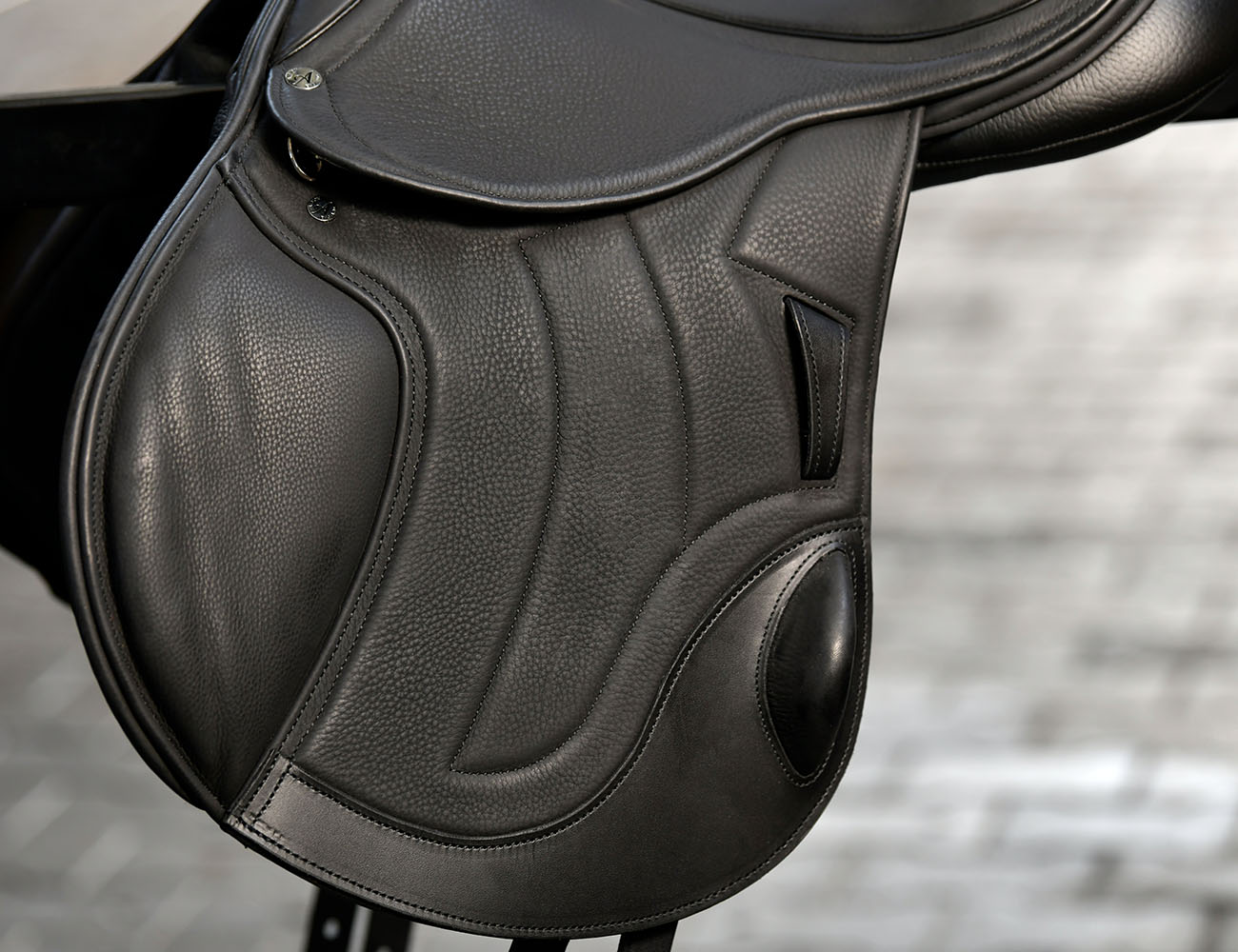 K4 Mono Flap Jump Saddle