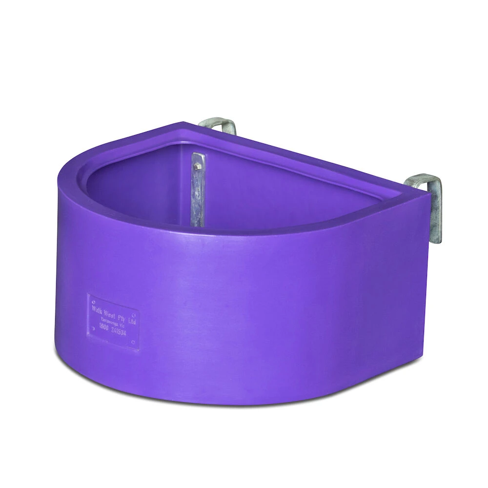 Equine D Feeder