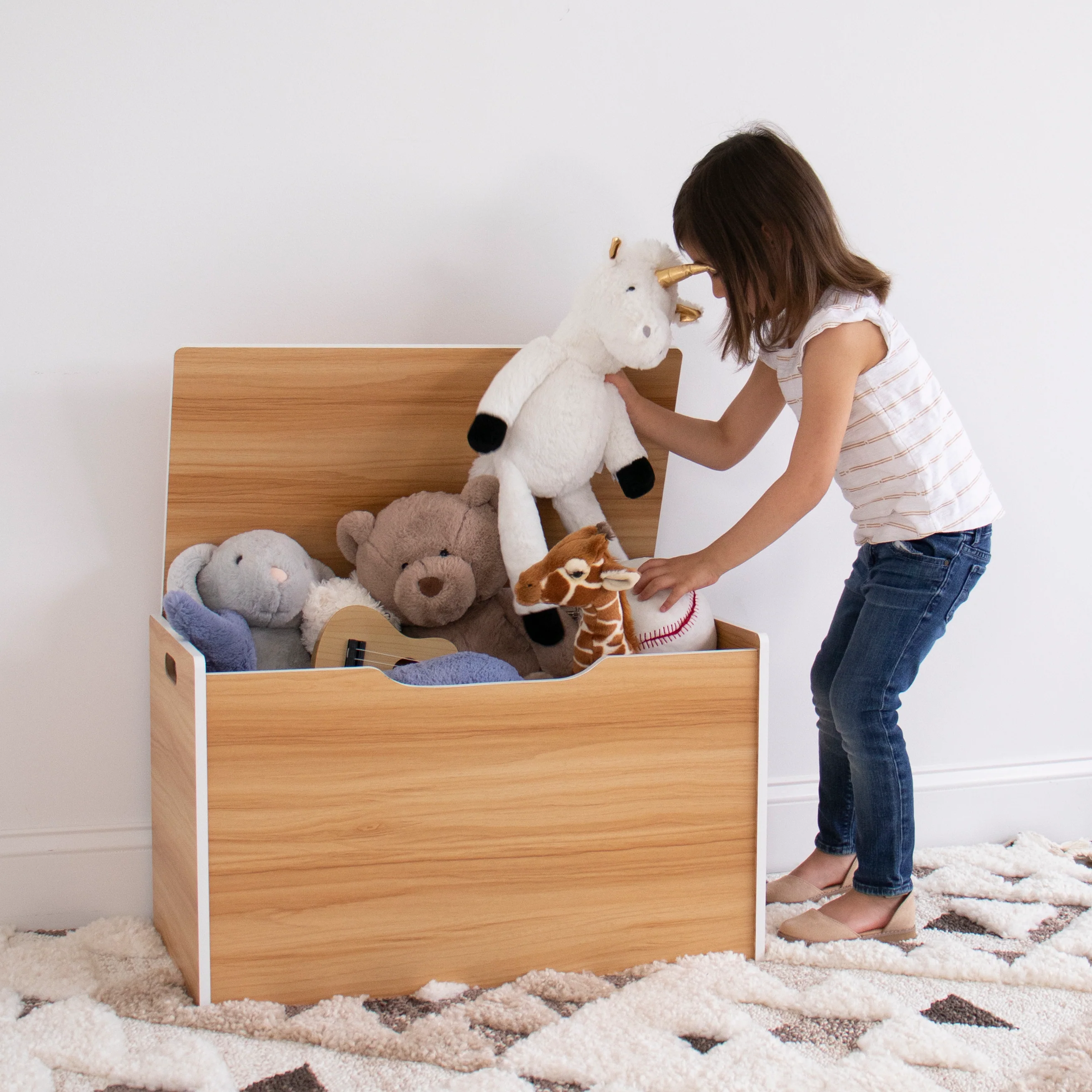 Humble Crew Journey Hinged Toy Storage Chest with Lid, Natural/White