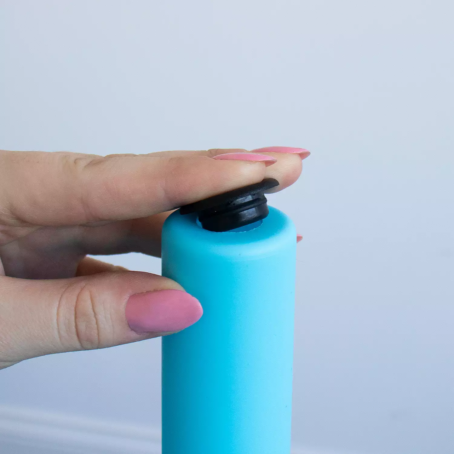 Humble Crew Jordan Kids Lightweight Plastic Table and 4 Chairs Set, Square, Multi-Blue