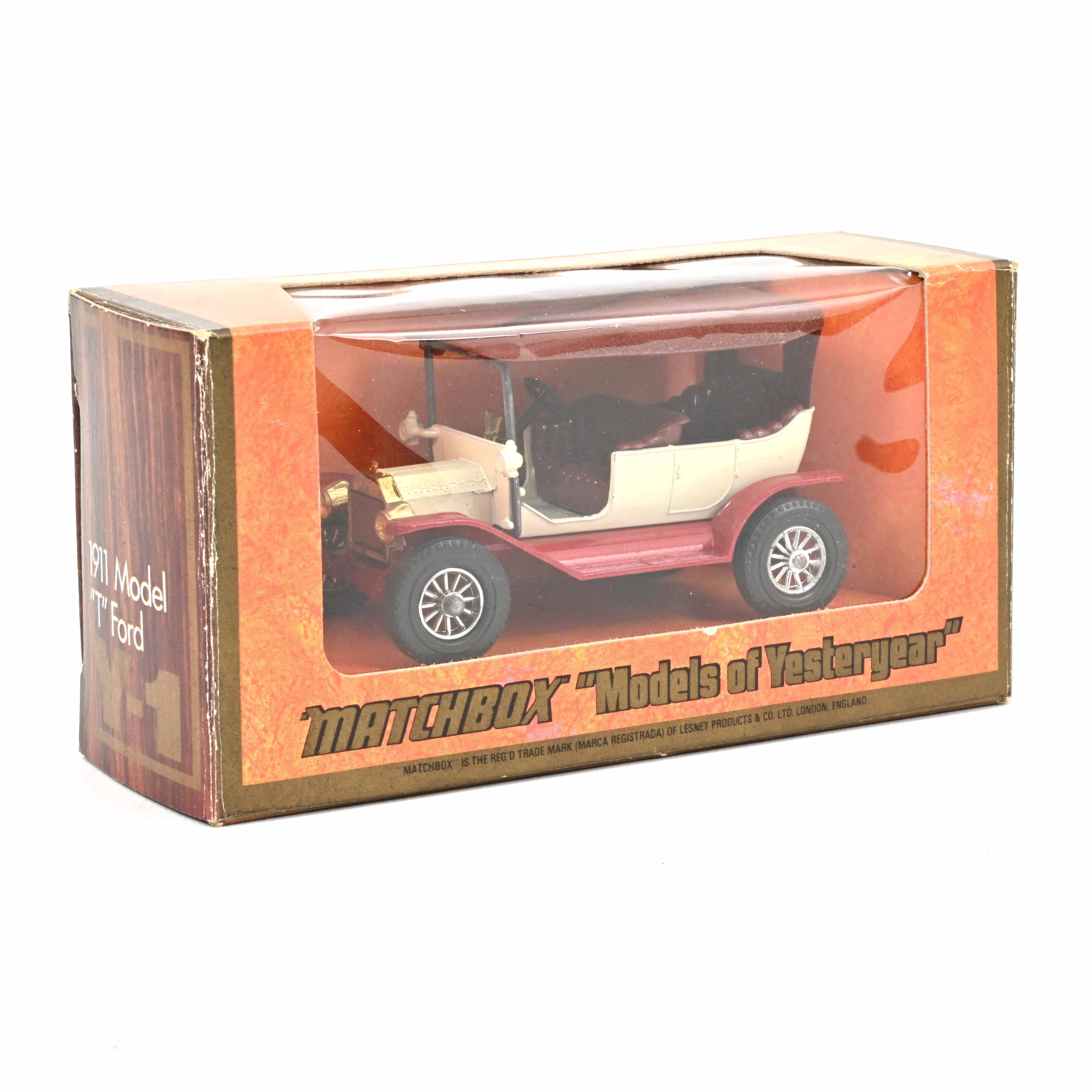 Ford Model T 1911 Red/White 1:42