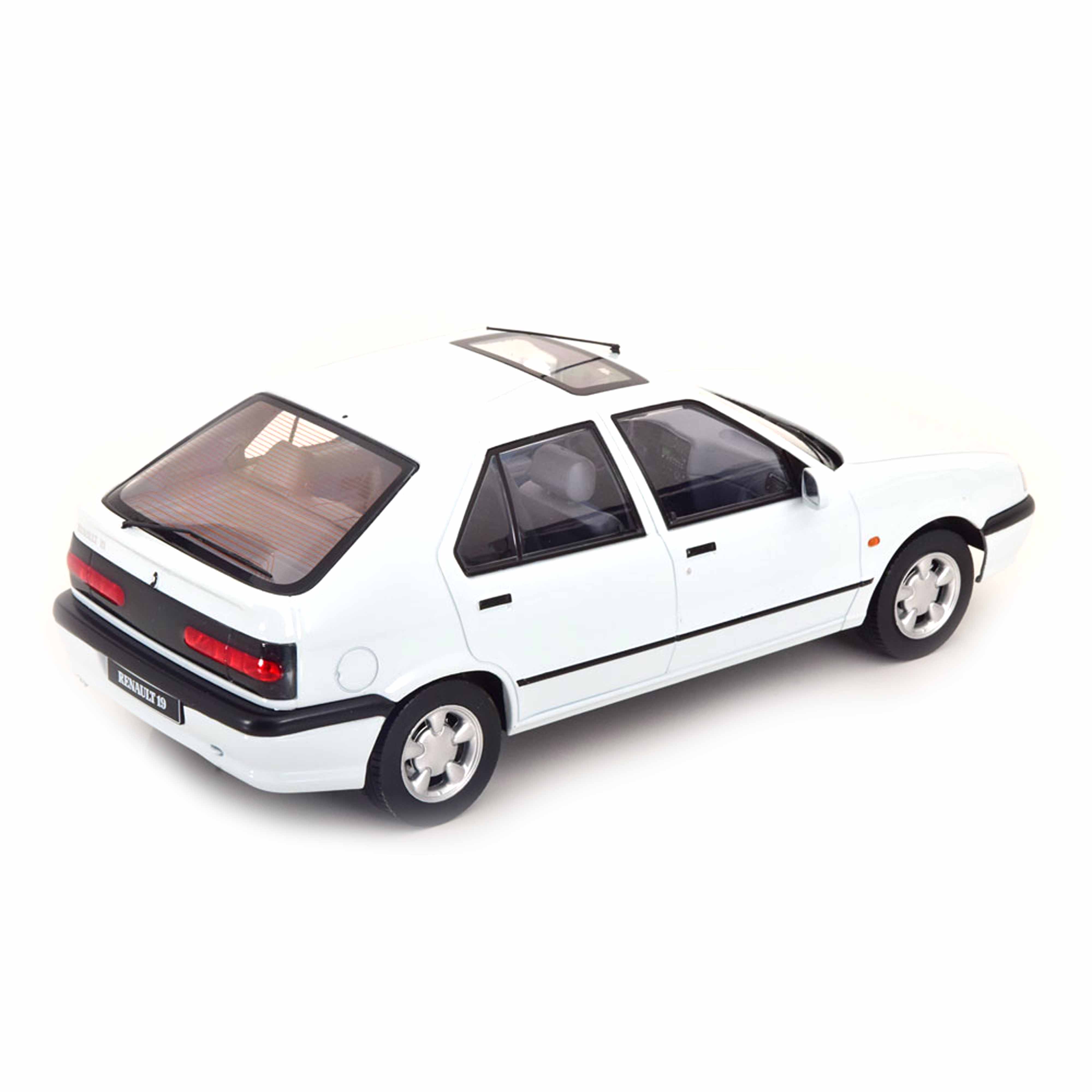 Renault 19 1994 White 1:18