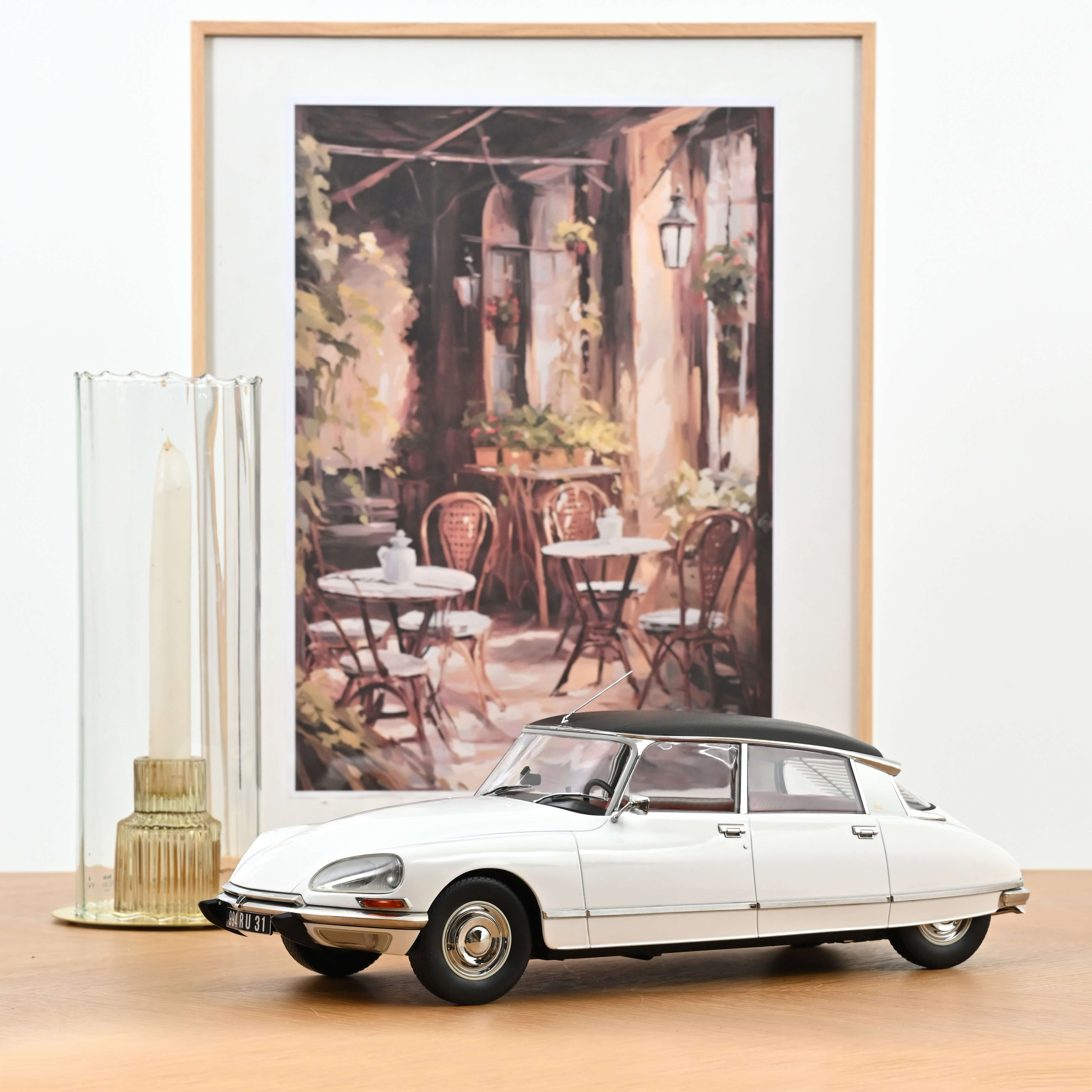 Citroën DS 23 Pallas 1973 White & Black Vinyl roof 1:12 - 200pcs