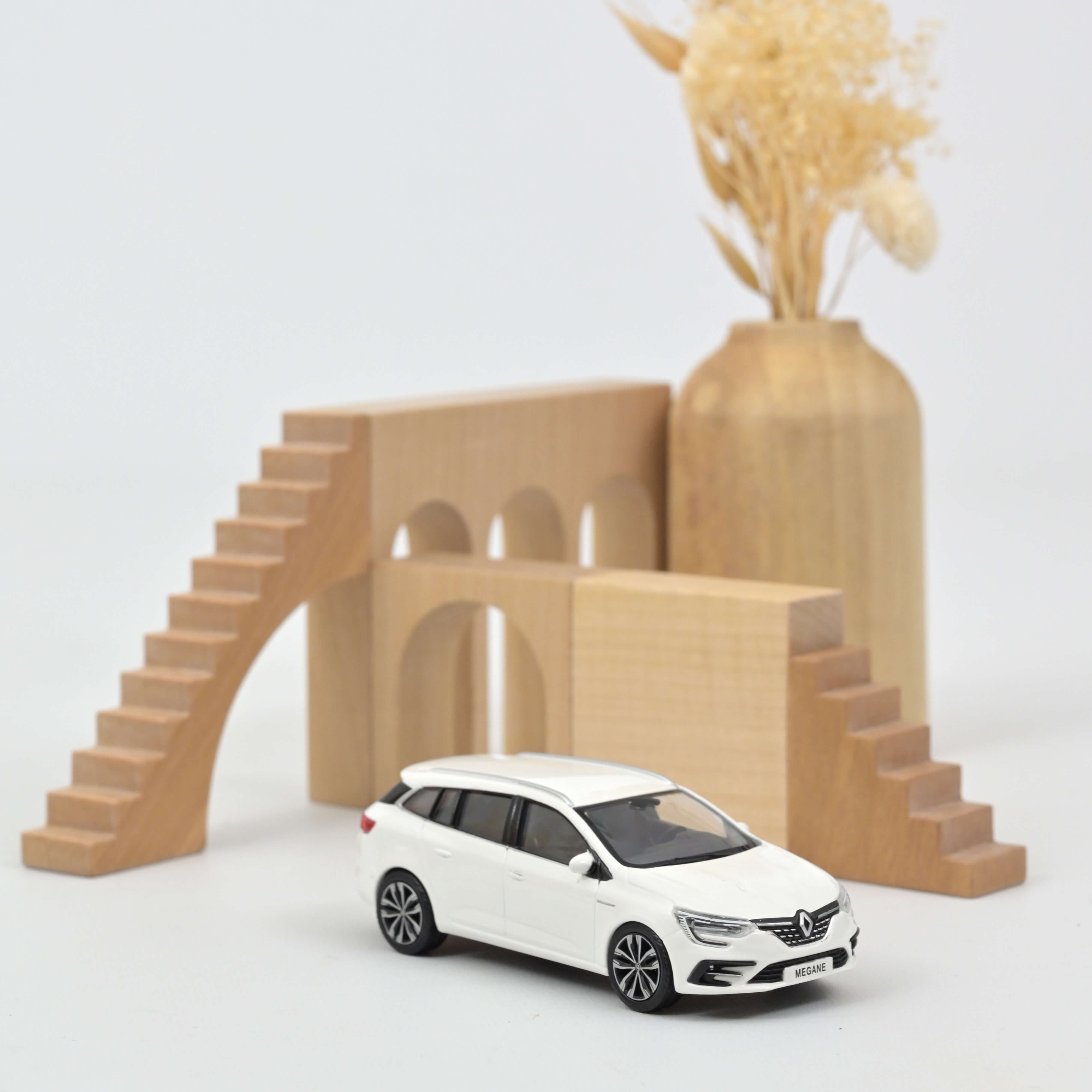 Renault Megane Sport Tourer 2020 White 1:43