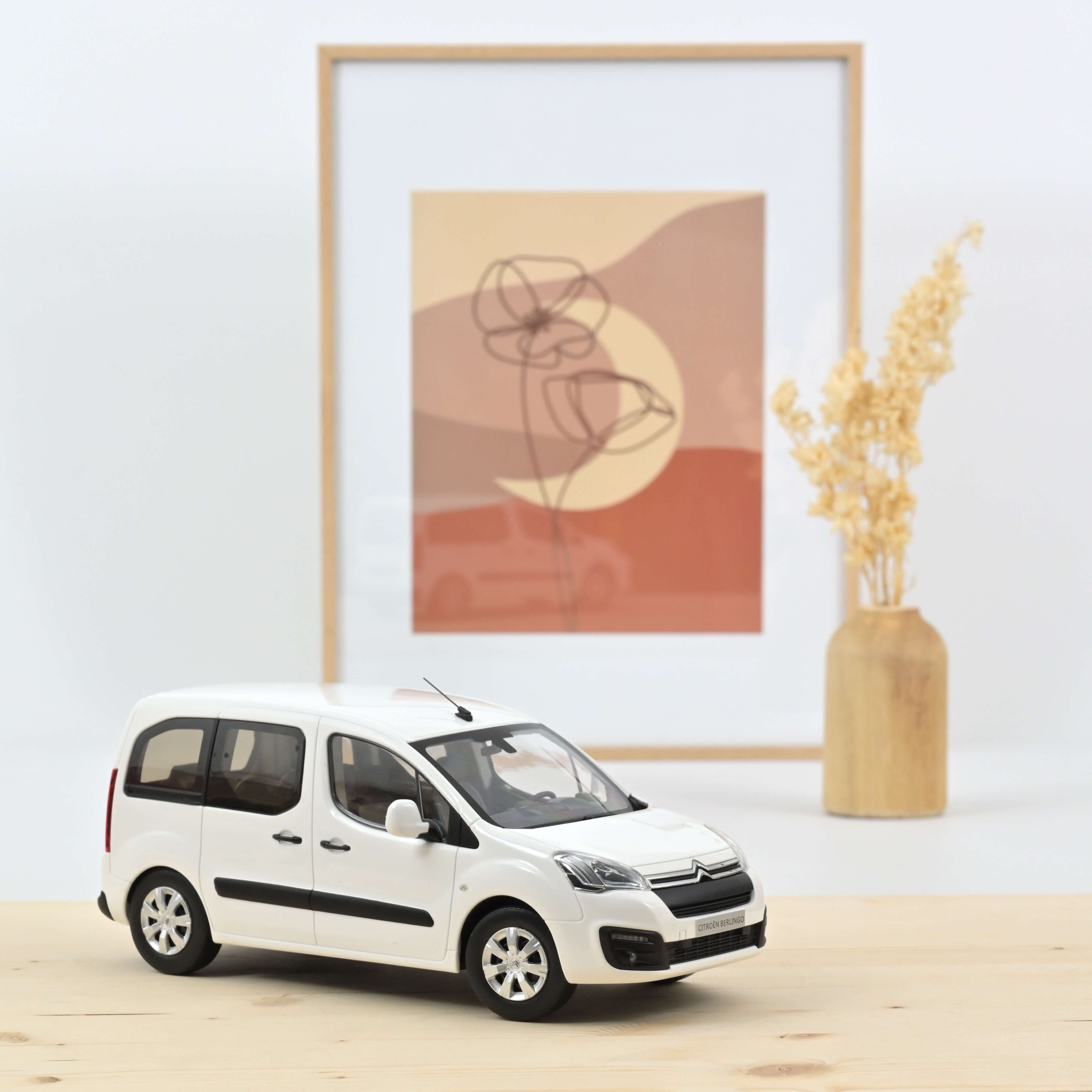 Citroën Berlingo 2016 White 1:18 - 100pcs