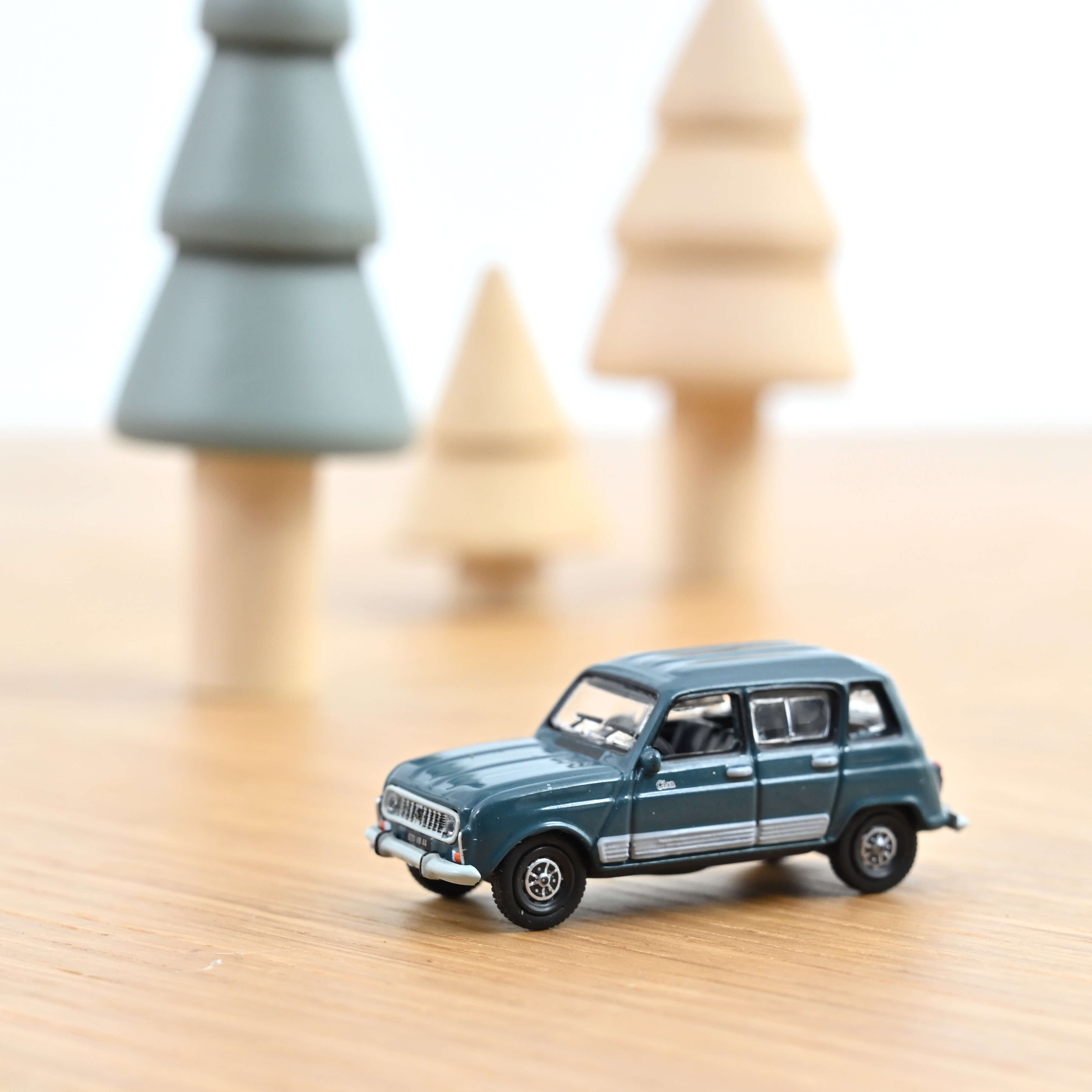 Renault 4 1986 Clan Vert Séquoia 1/87