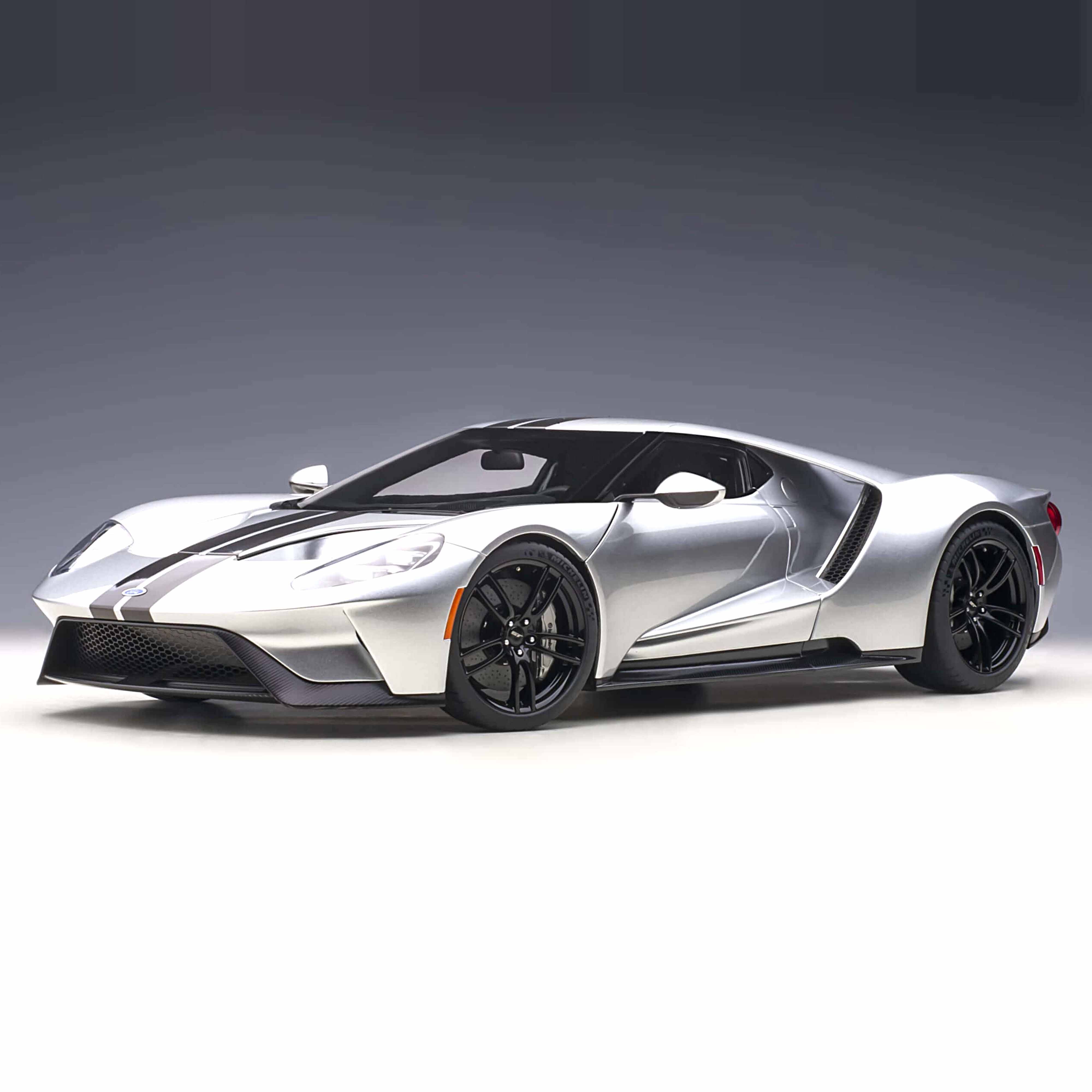 Ford GT 2017 Silver/Black Stripes 1:12