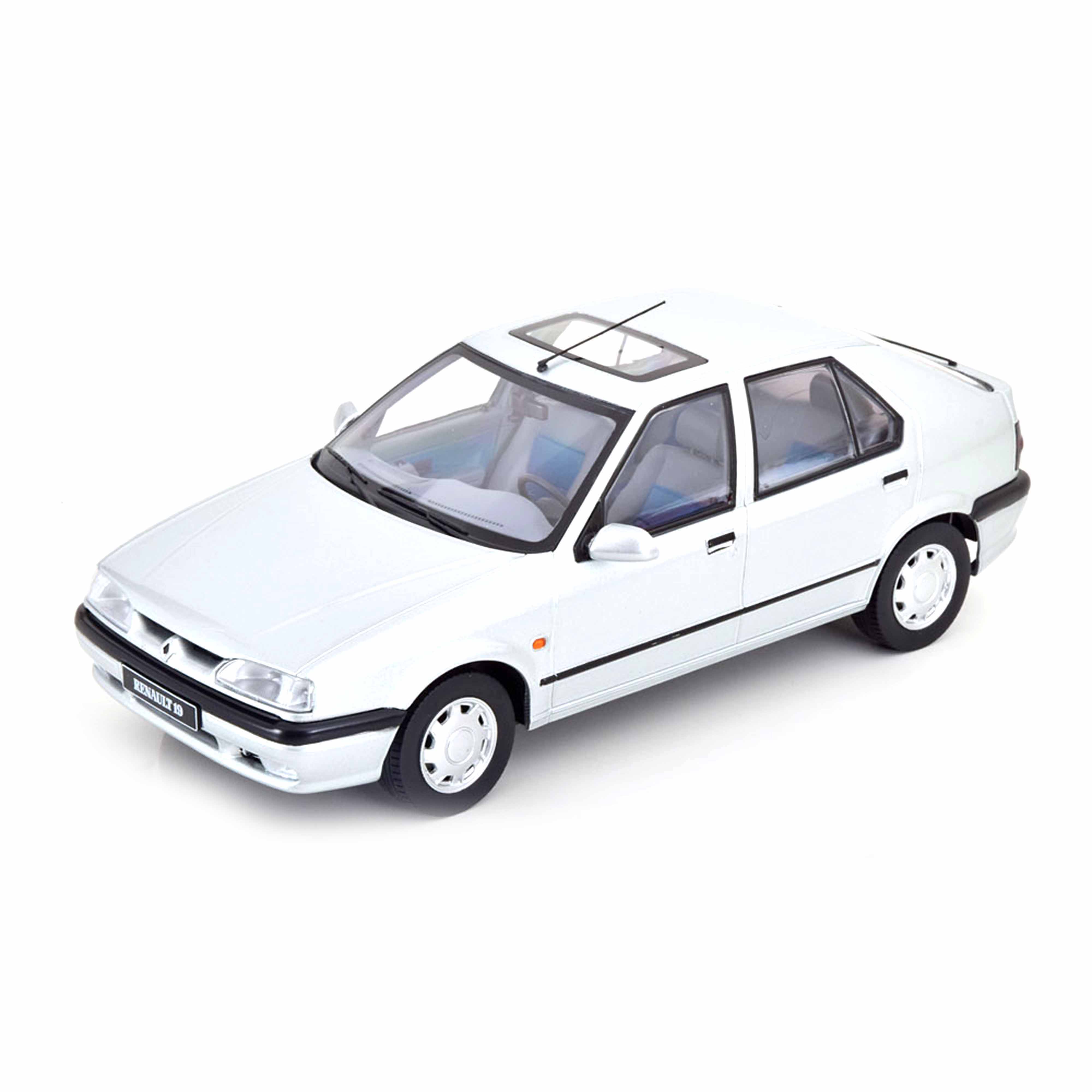 Renault 19 1994 Silver 1:18