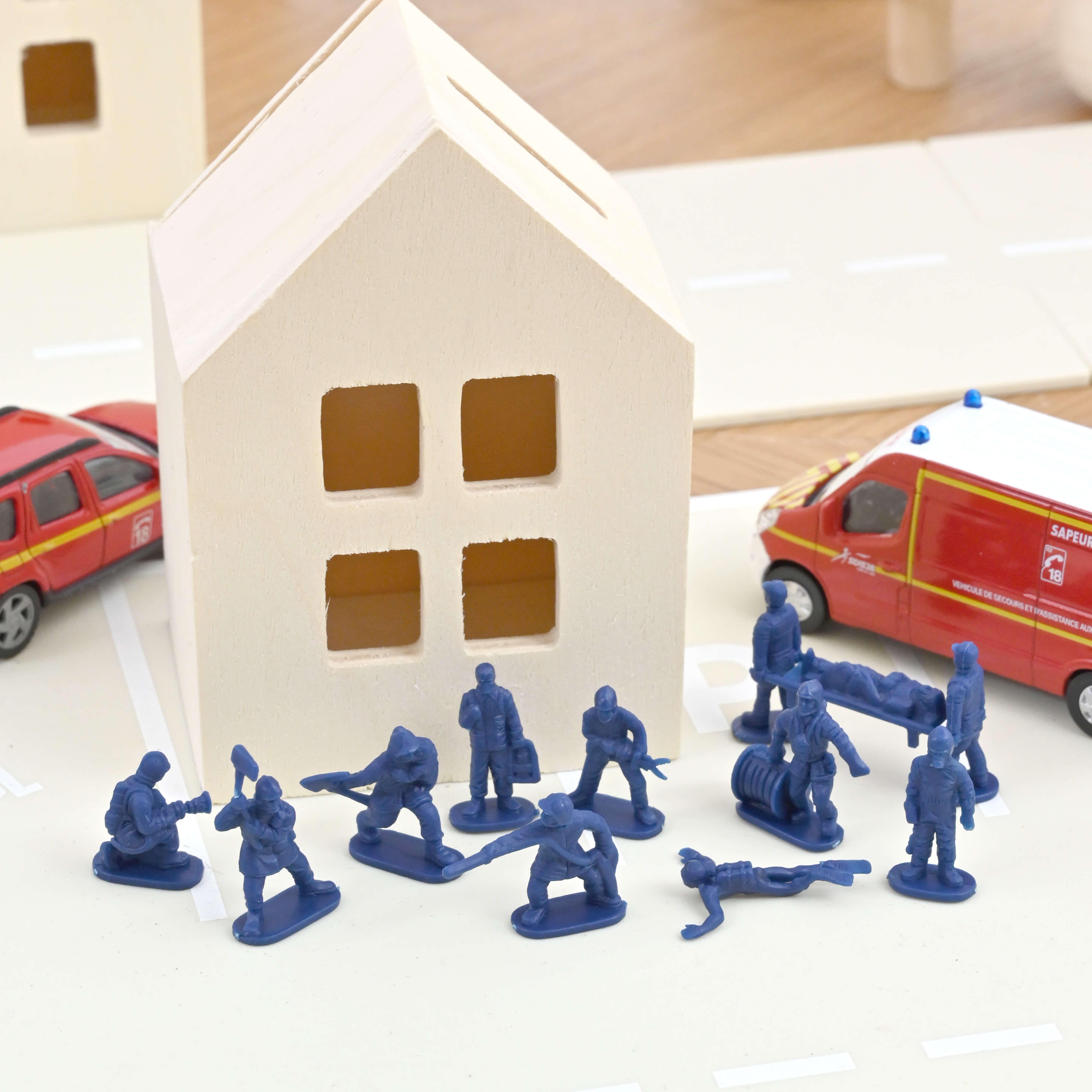 Firefighter and City Figures 1:64 (36pcs)