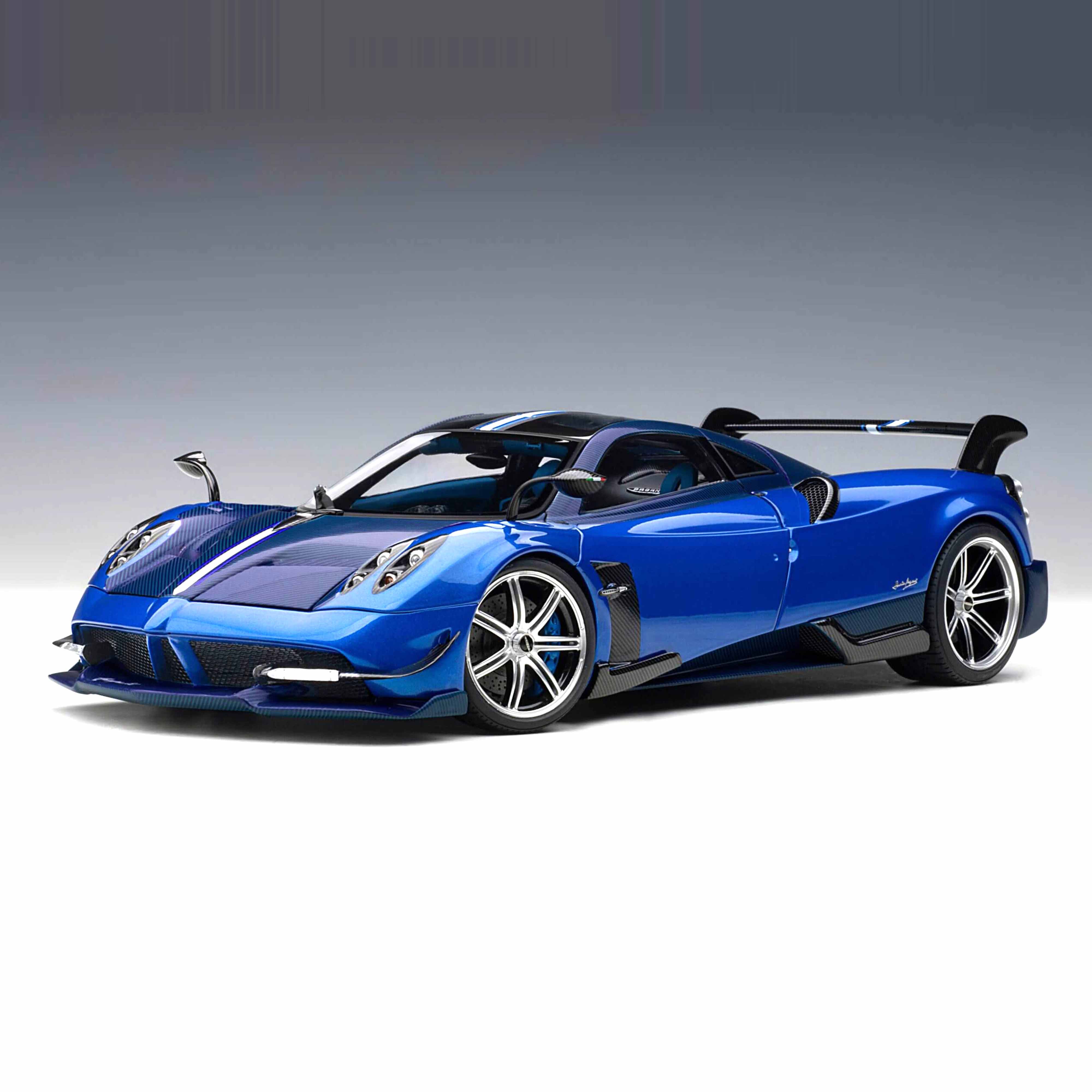 Pagani Huayra BC 2016 Blue Carbon/Carbon 1:18